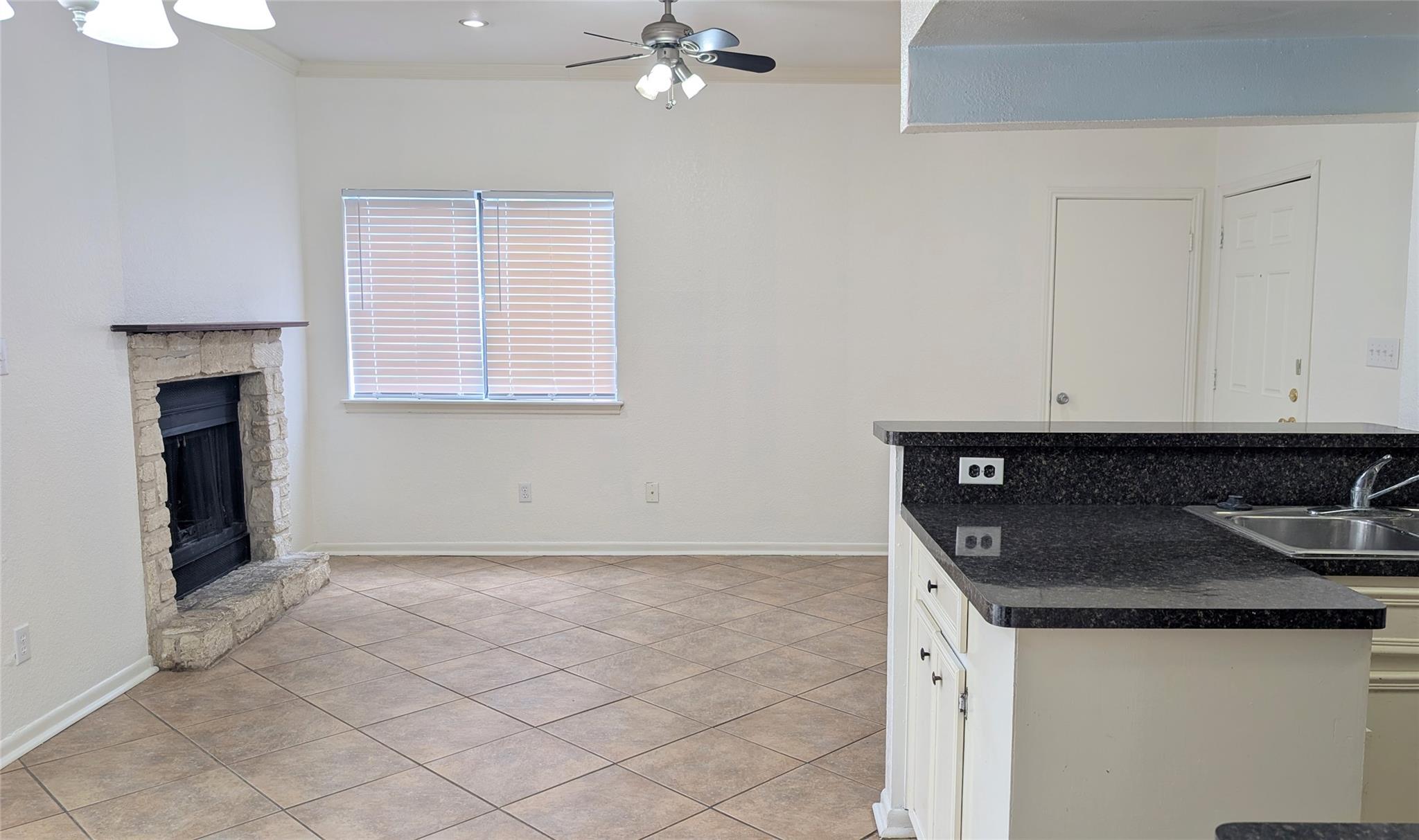 1013 Chestnut St #c2 Property Photo 6
