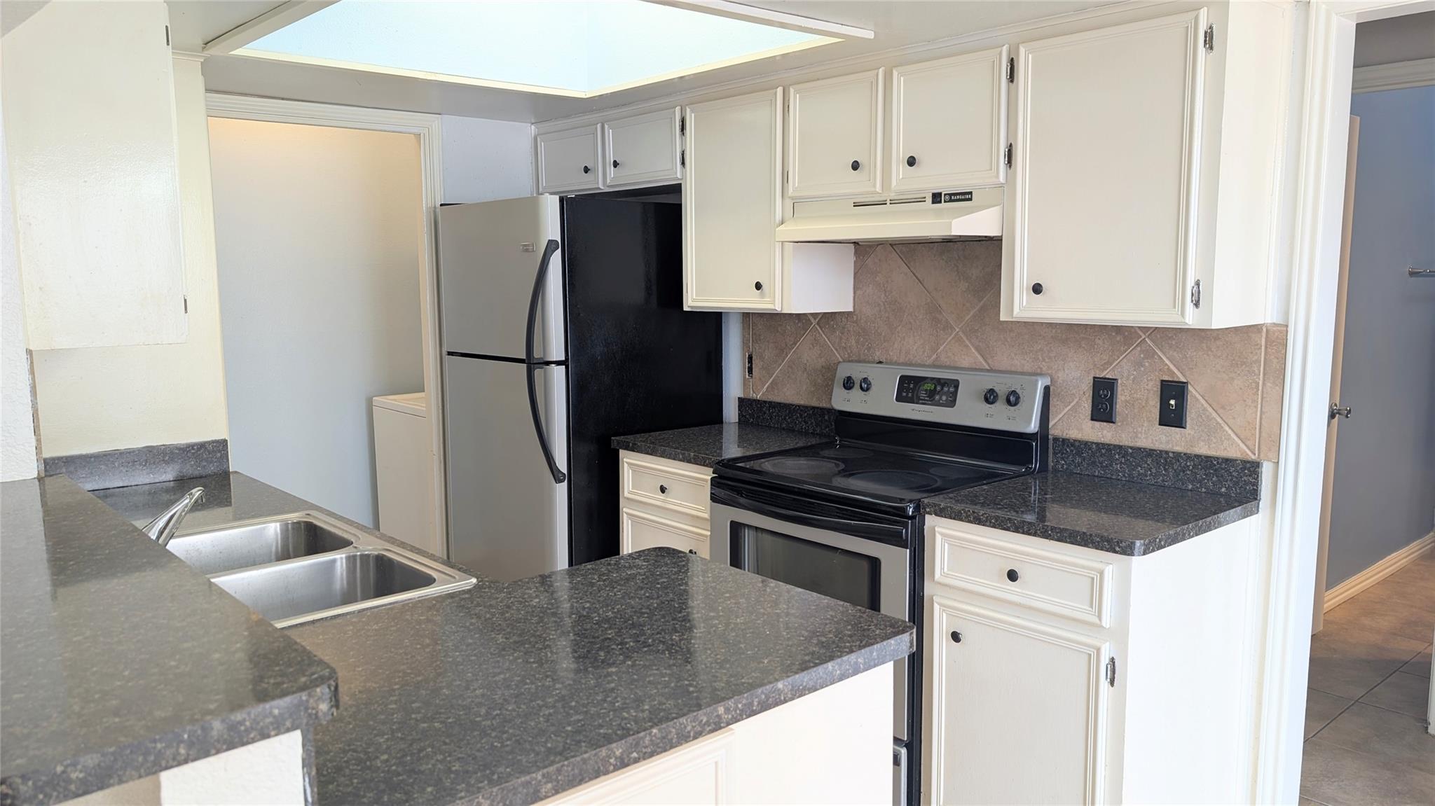 1013 Chestnut St #c2 Property Photo 7