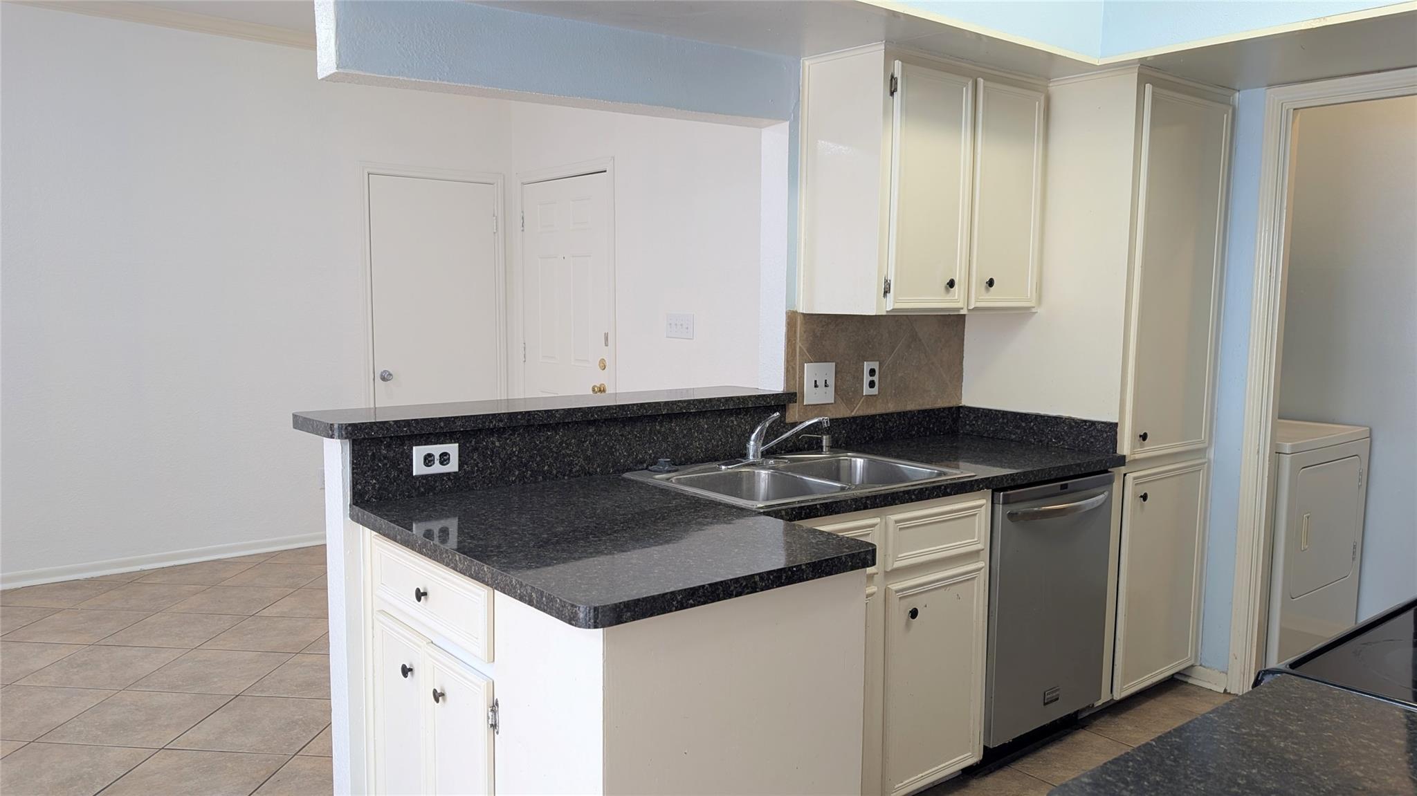 1013 Chestnut St #c2 Property Photo 8