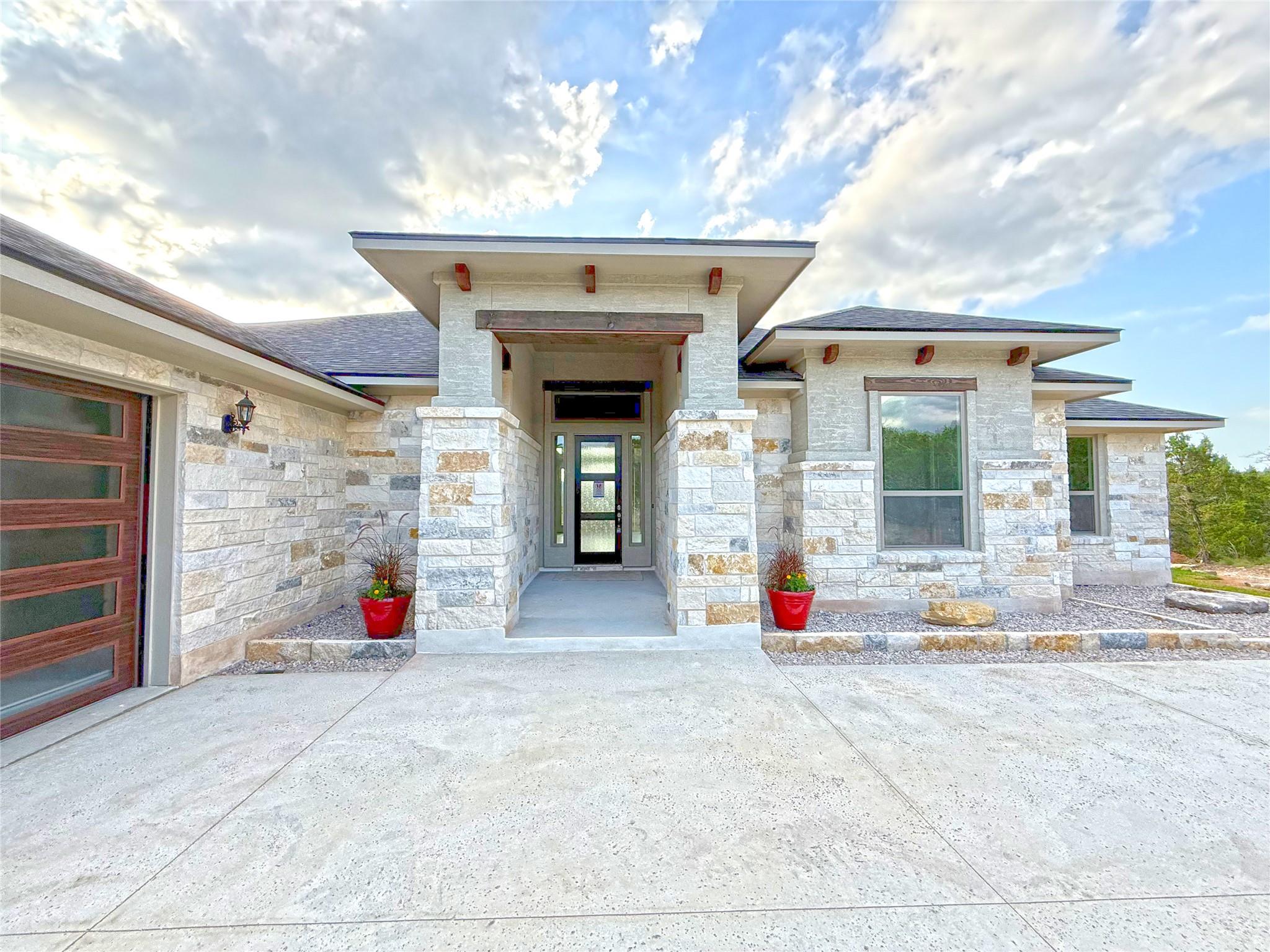 25012 Montana Creek Xing Property Photo 1
