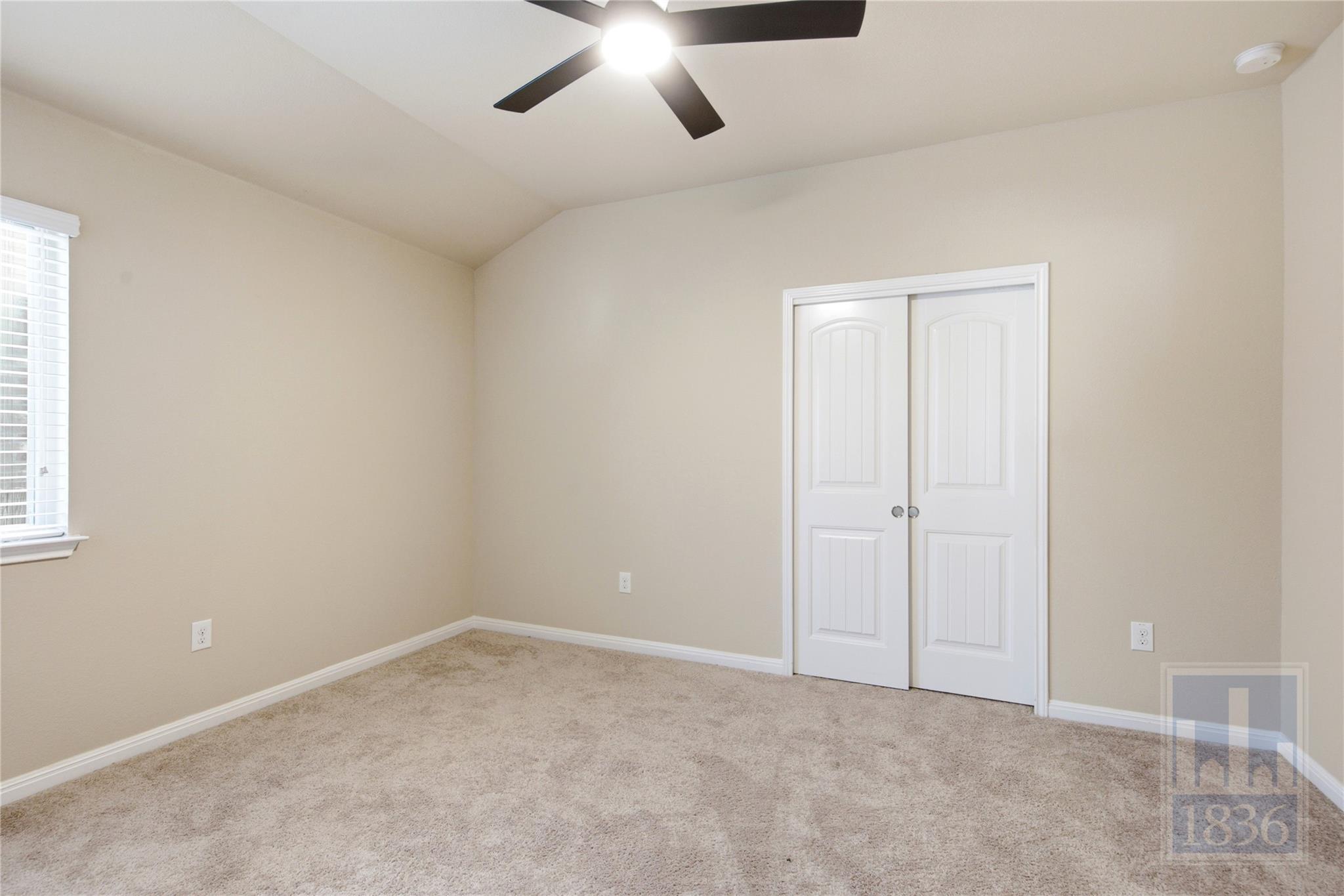 821 Schefer St Property Photo 20