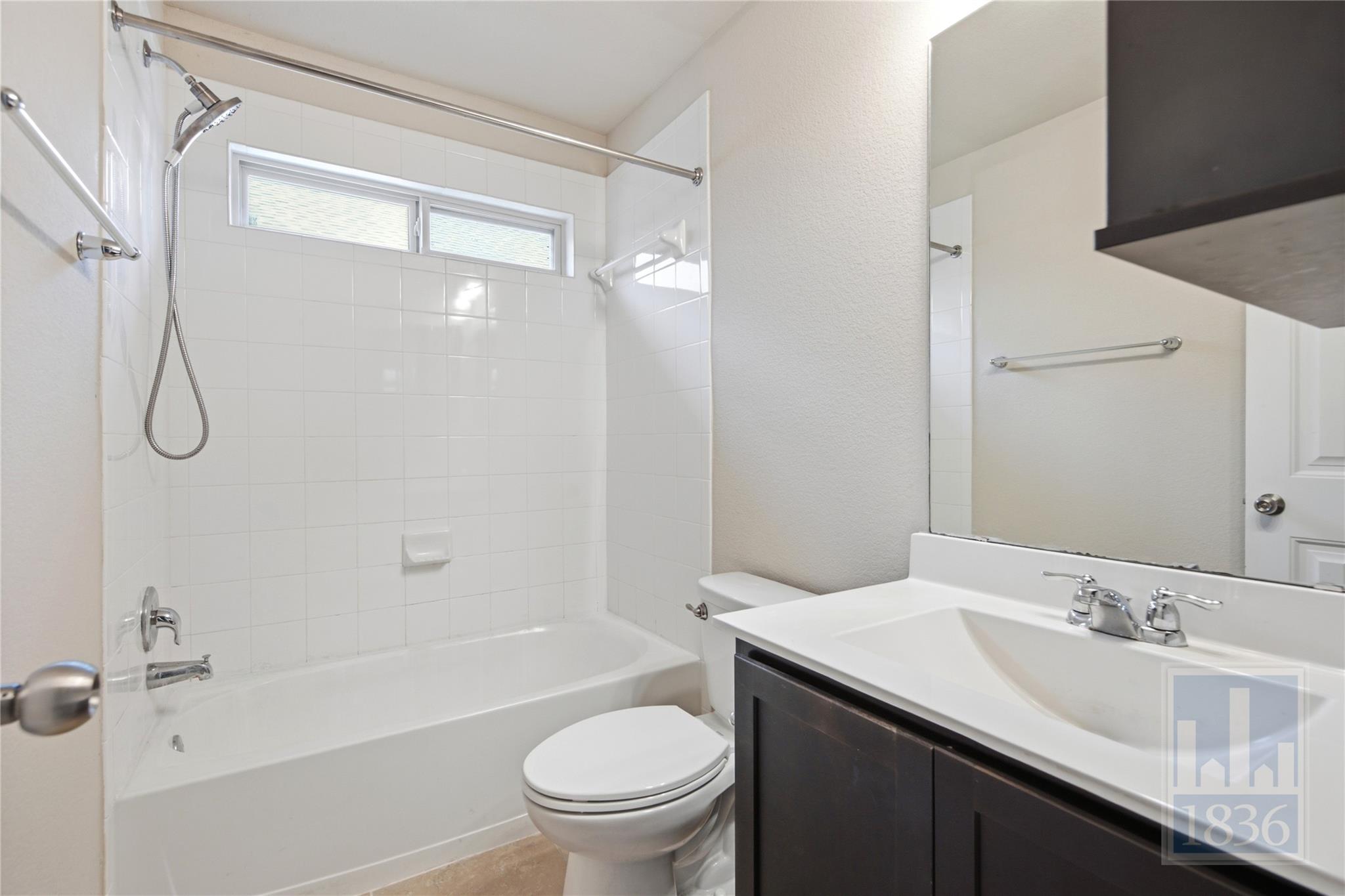 821 Schefer St Property Photo 22