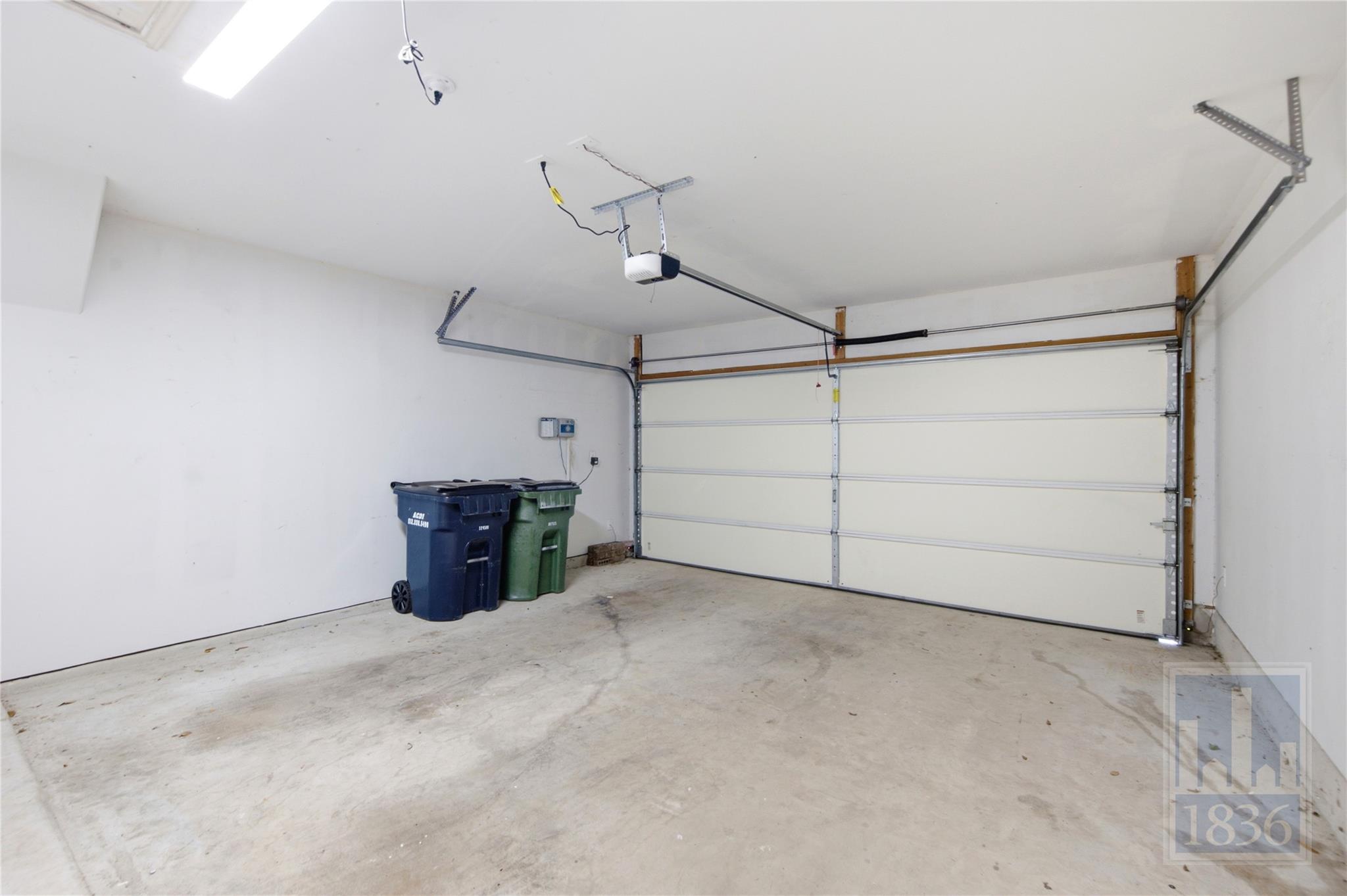 821 Schefer St Property Photo 23