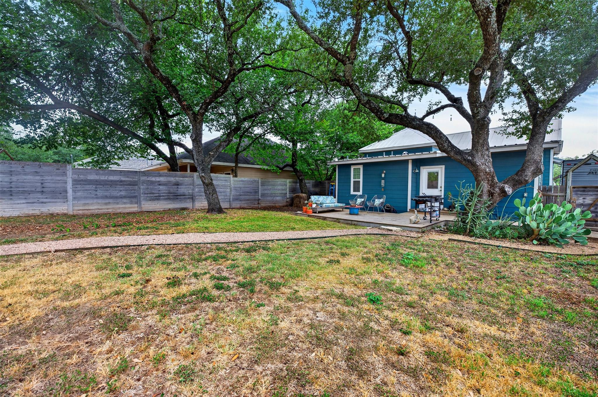 14541 Hunters Pass Property Photo 18