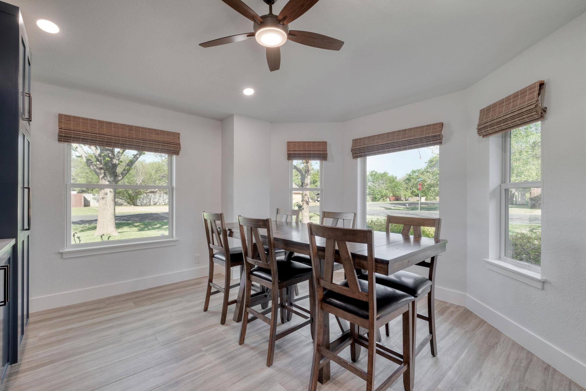 2803 Live Oak St Property Photo 9