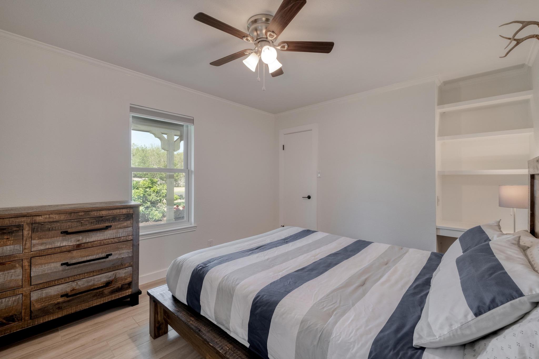 2803 Live Oak St Property Photo 17