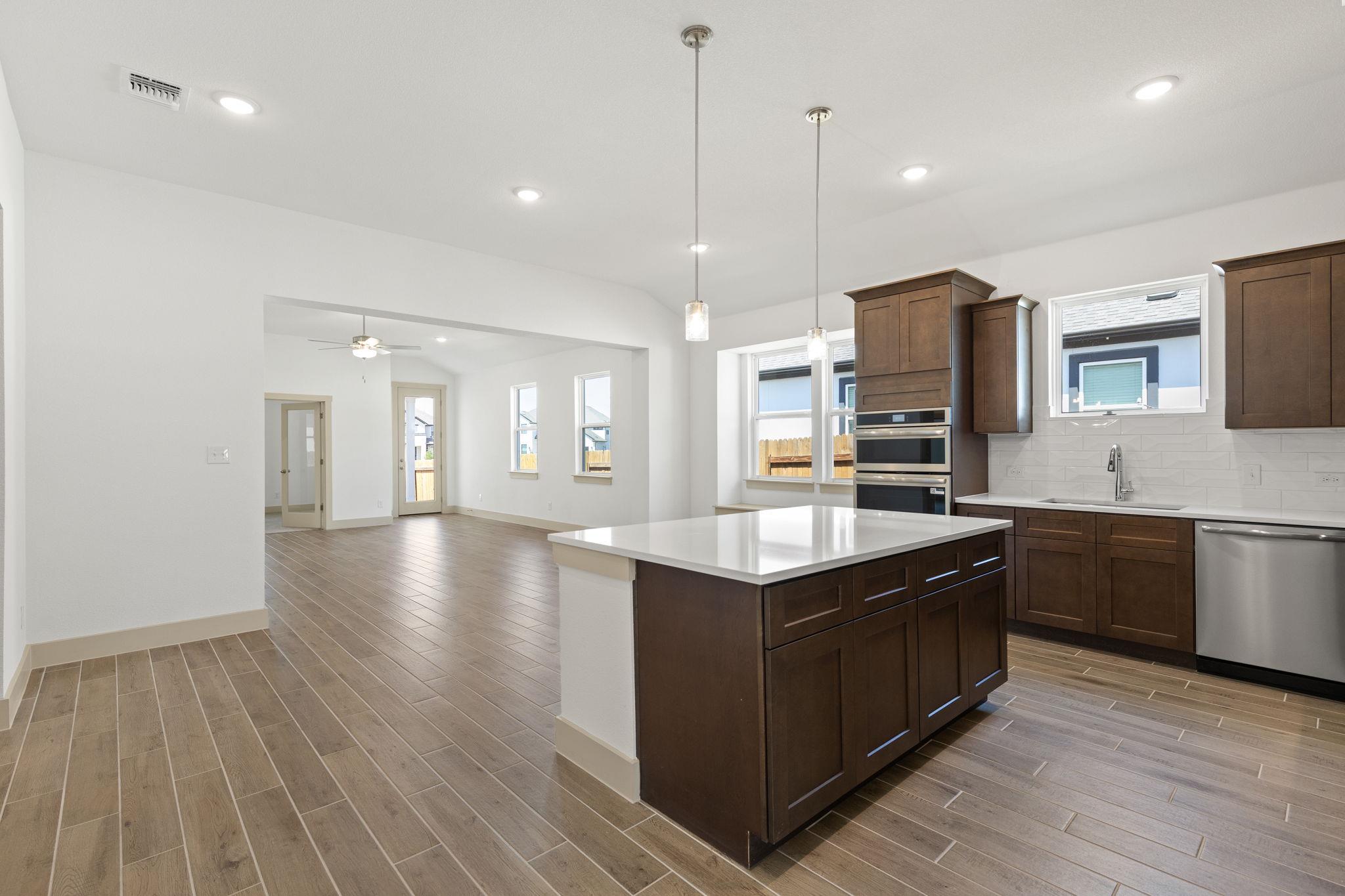 19132 Ariel Elena Way Property Photo 8
