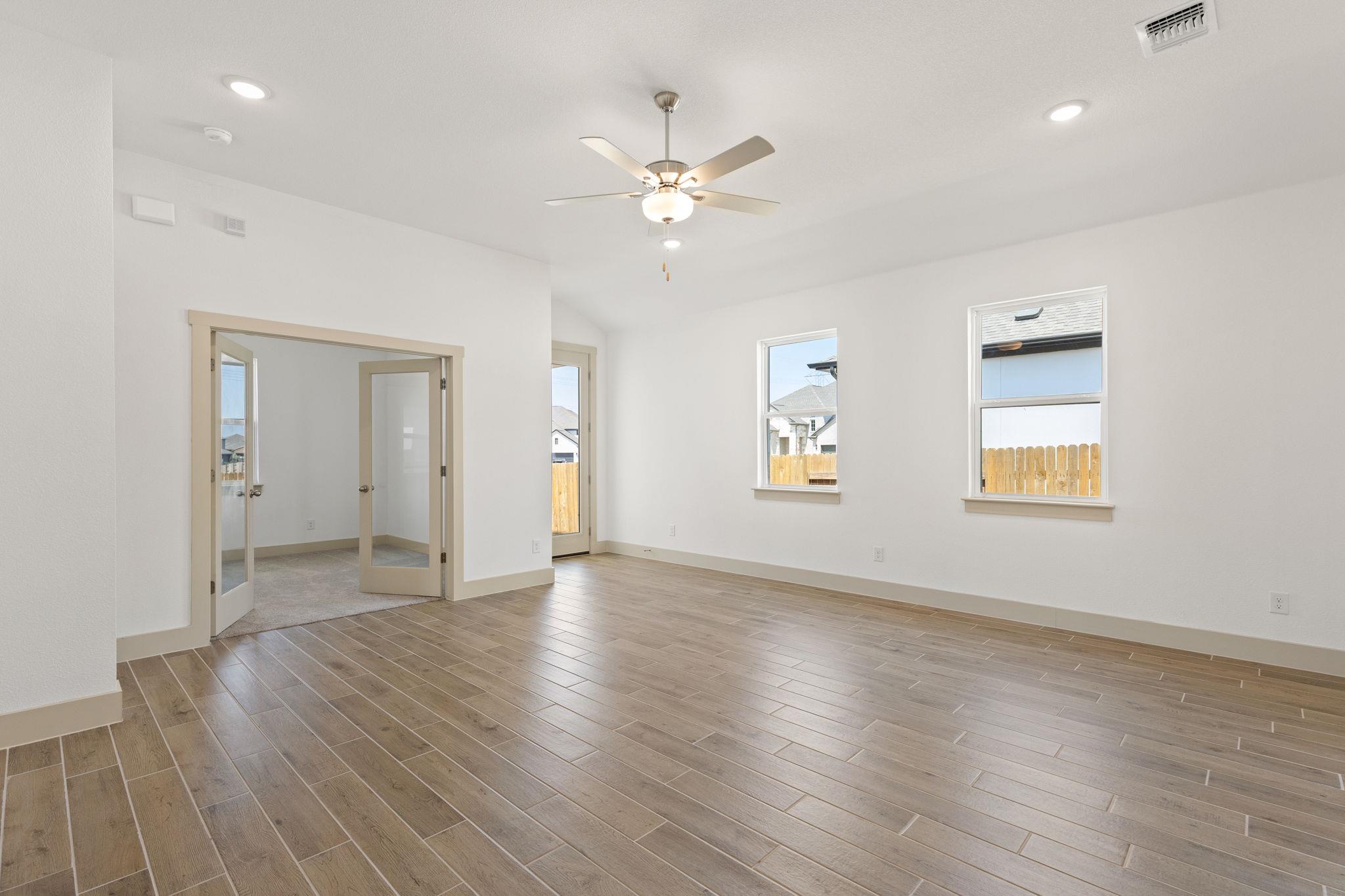 19132 Ariel Elena Way Property Photo 17