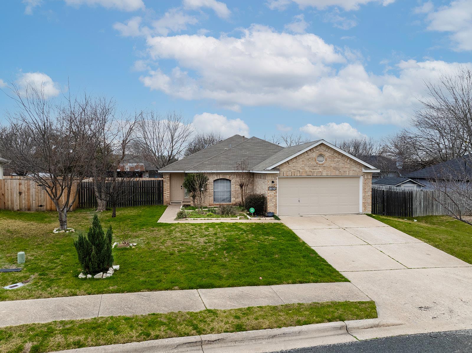 1704 Verbena Way Property Photo 2