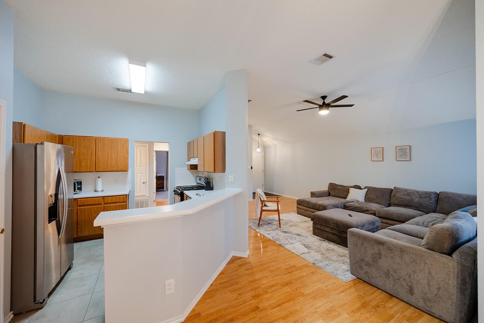 1704 Verbena Way Property Photo 7