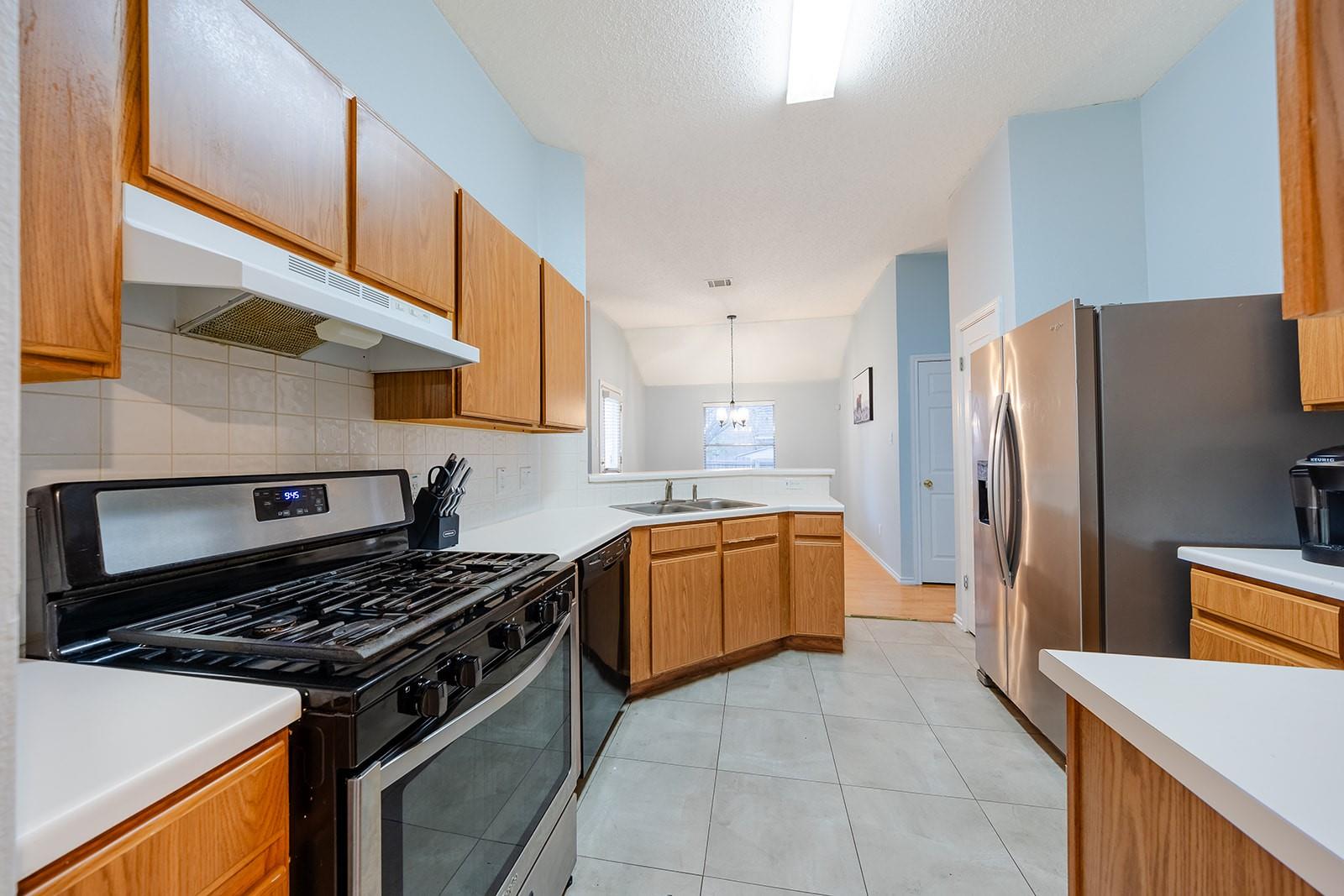 1704 Verbena Way Property Photo 9