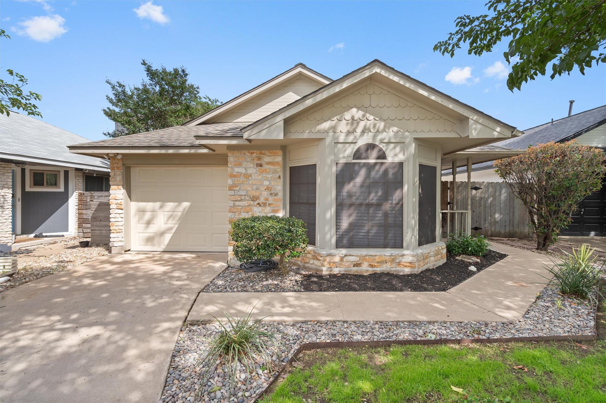 16811 Village Oak Loop Property Photo 1
