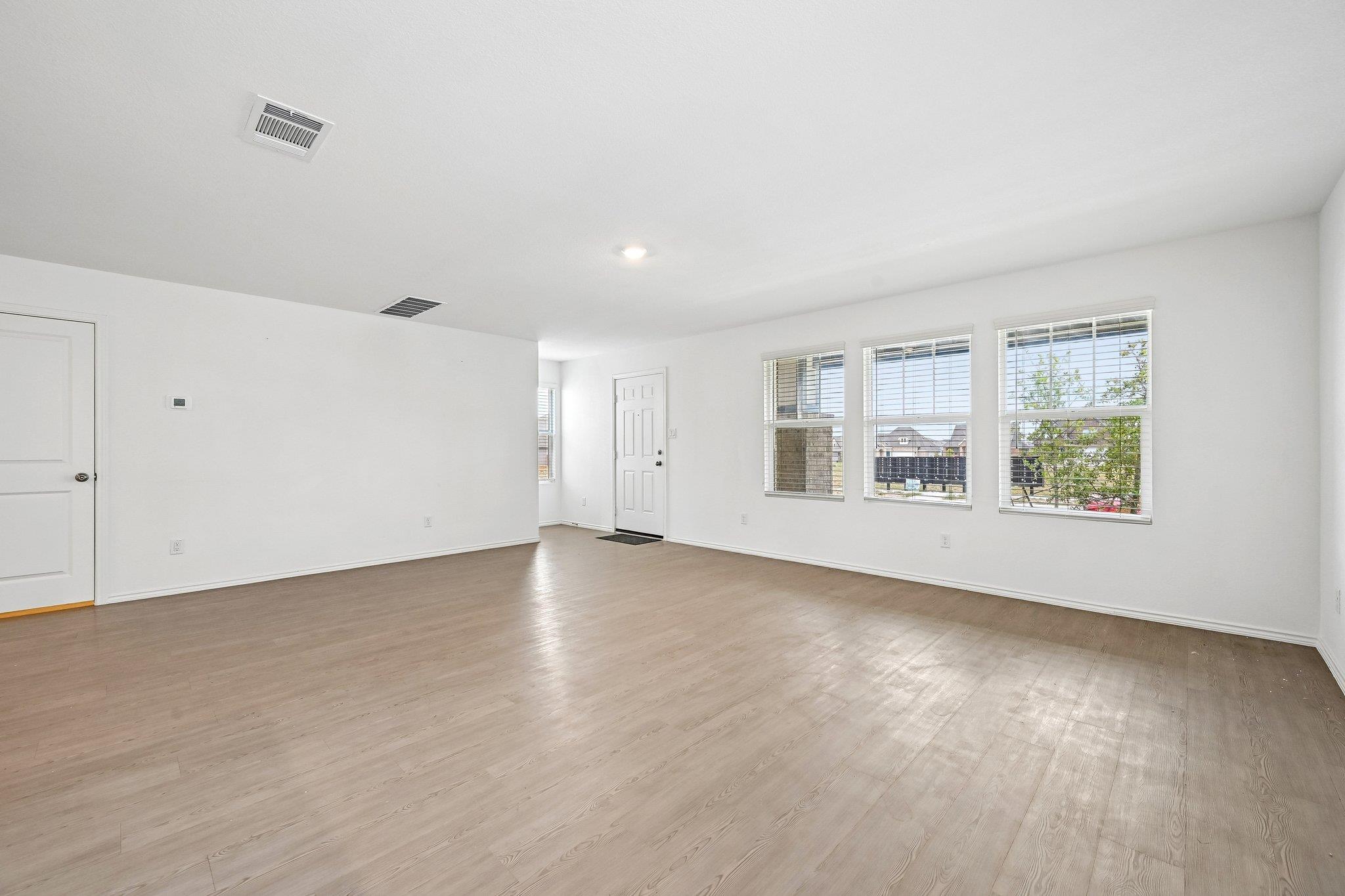 321 Keefer None Property Photo 5
