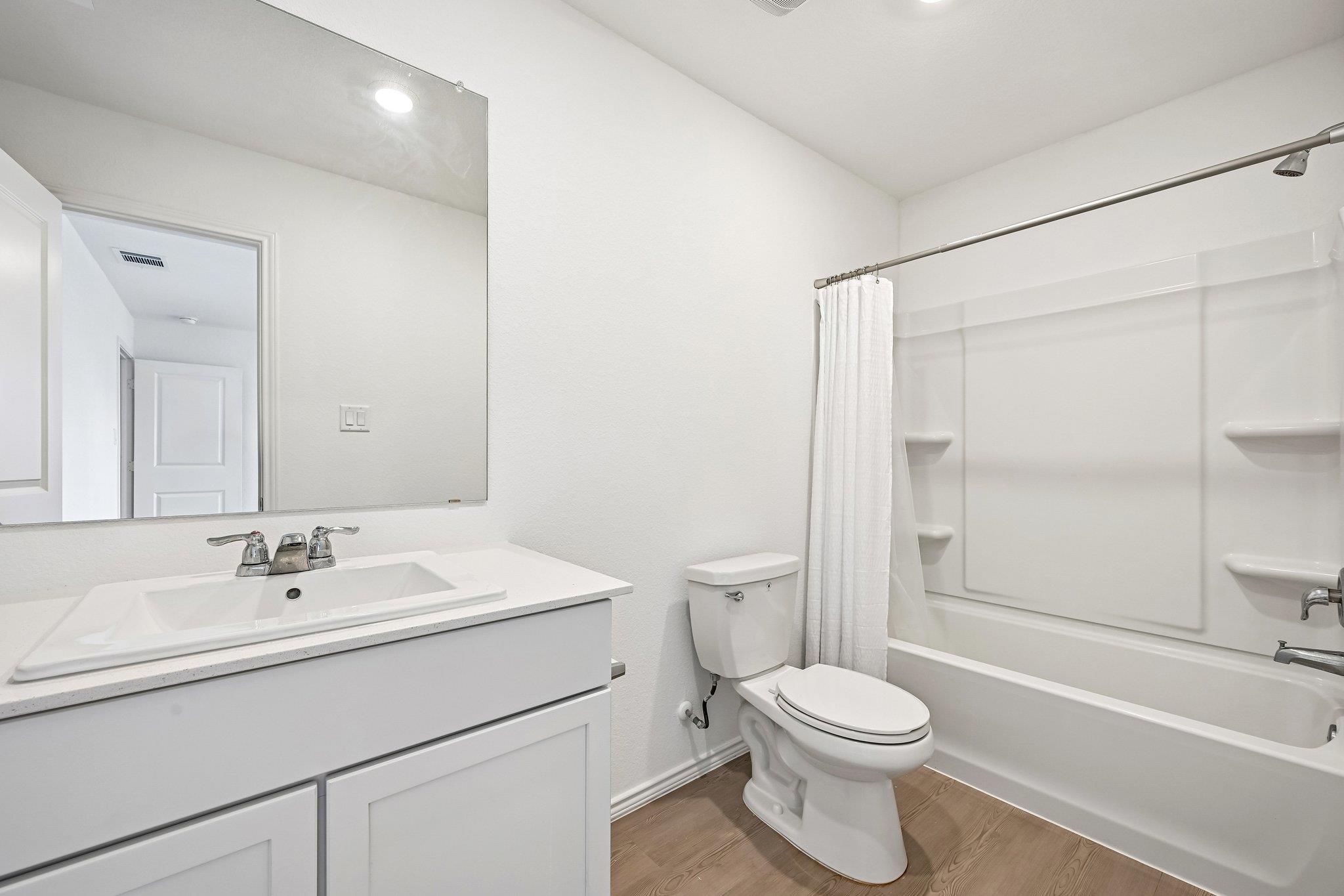 321 Keefer None Property Photo 10