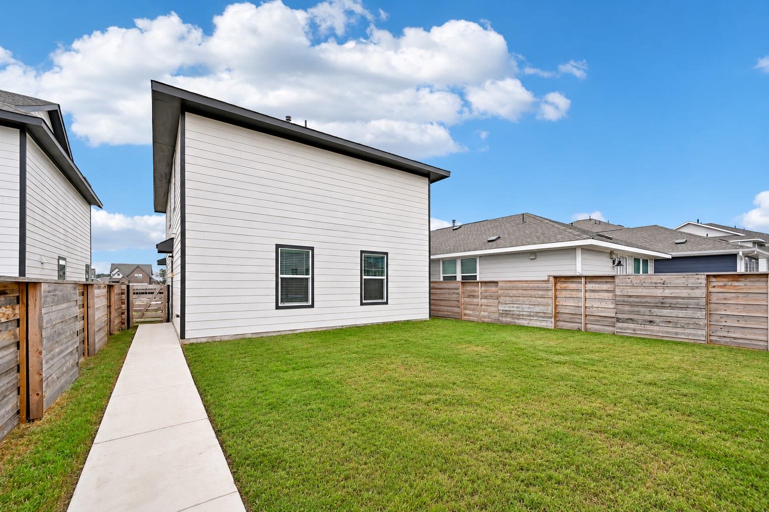 321 Keefer None Property Photo 23