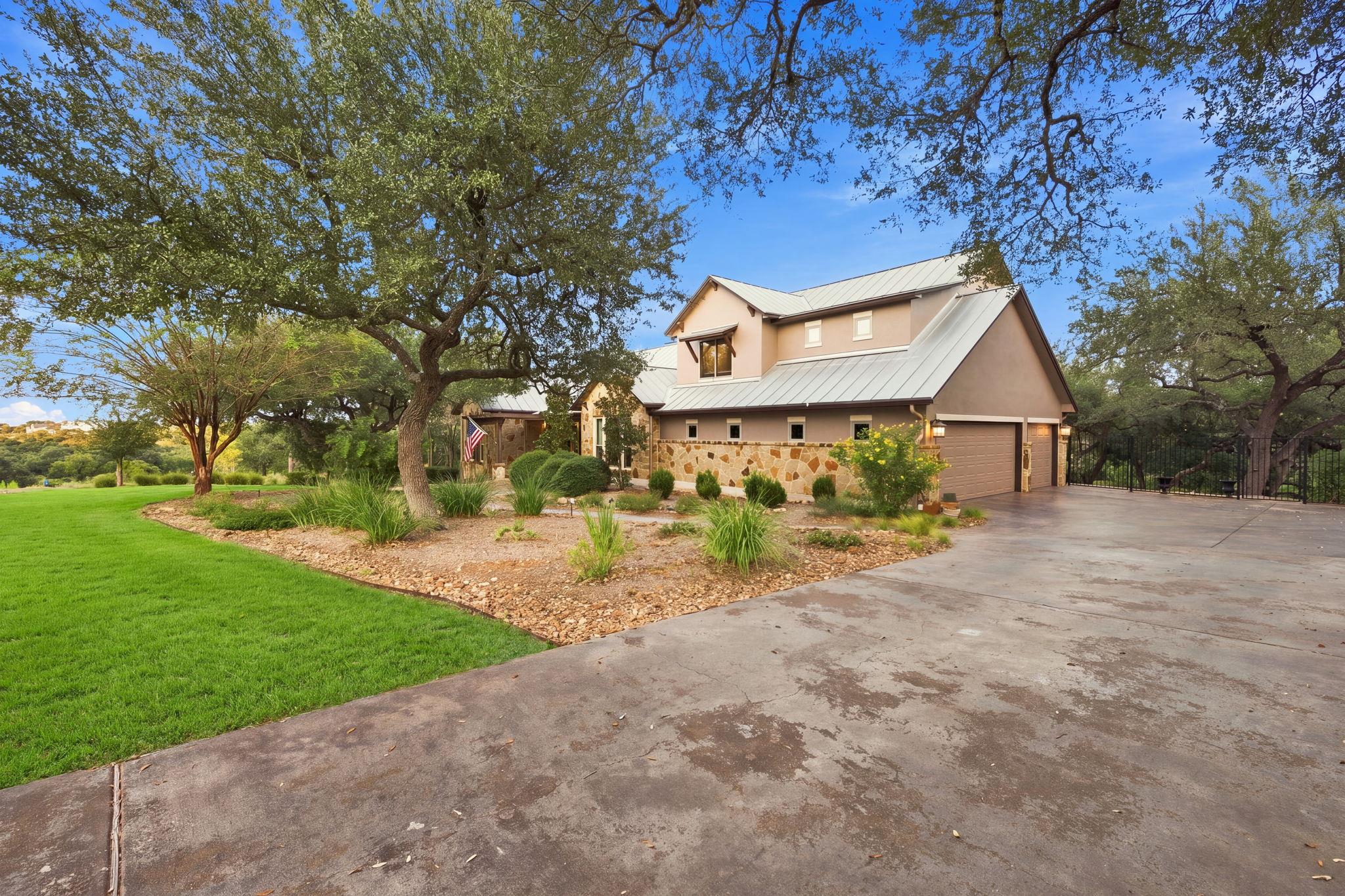 3555 Comal Spgs Property Photo 2