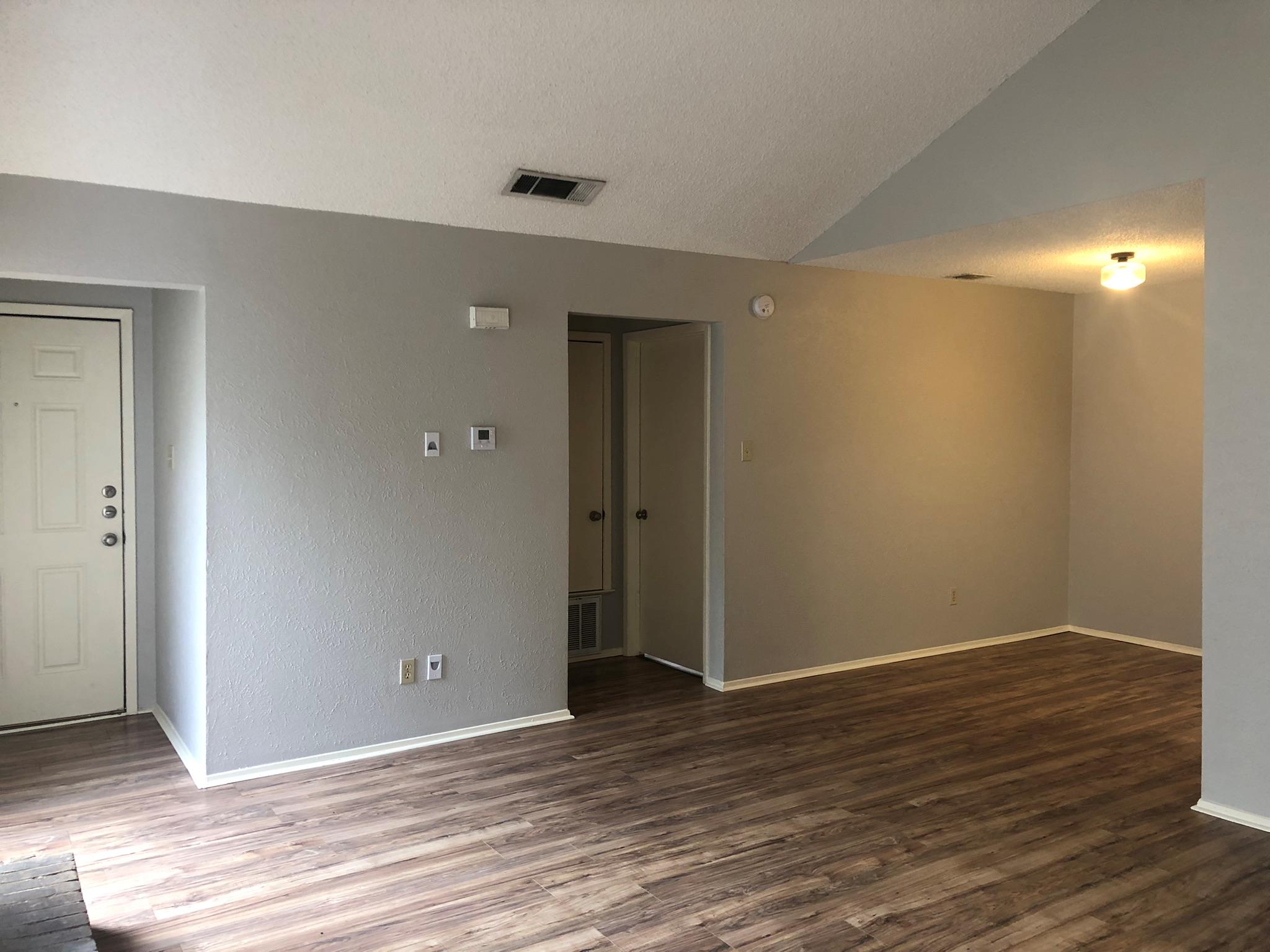 7002 Ivory Key Ct #b Property Photo 4