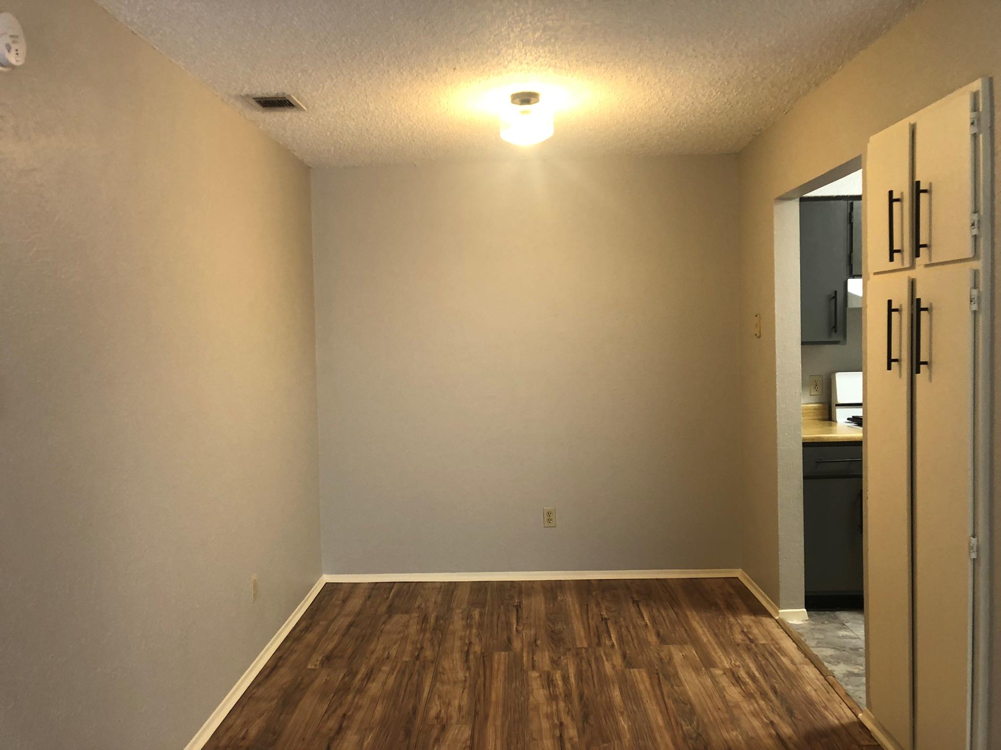 7002 Ivory Key Ct #b Property Photo 6