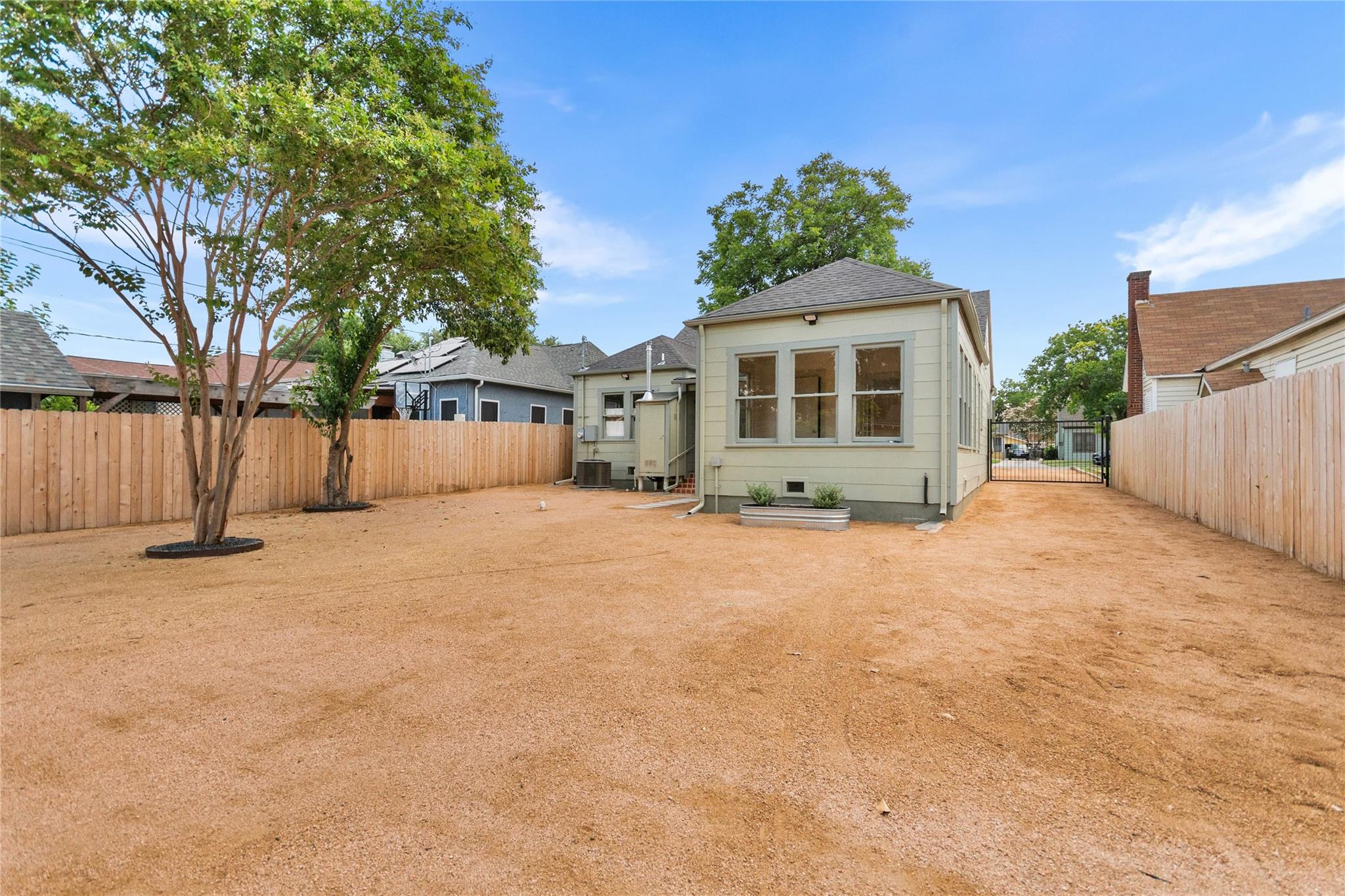 1914 W Magnolia Ave Property Photo 28