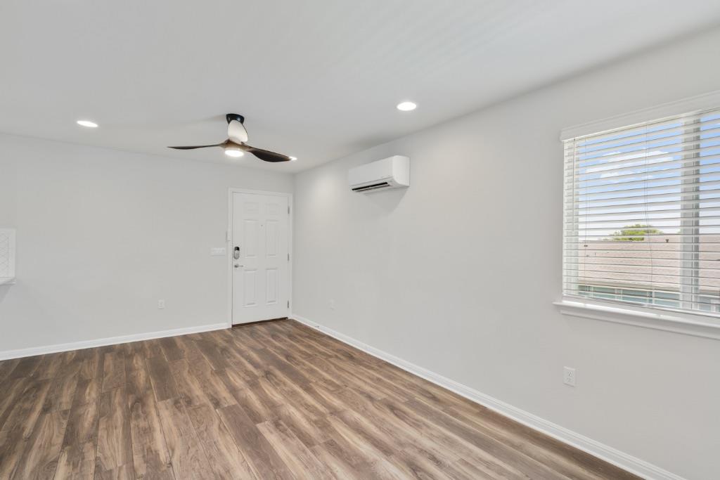 8004 Catbird Ln Casita Property Photo 2