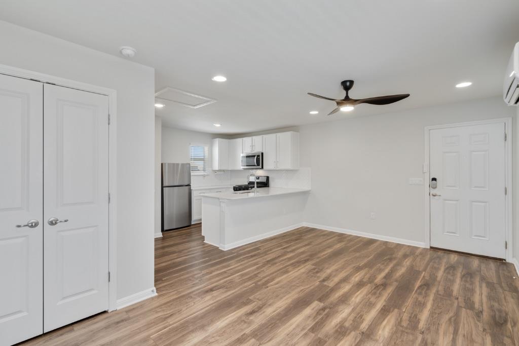 8004 Catbird Ln Casita Property Photo 3