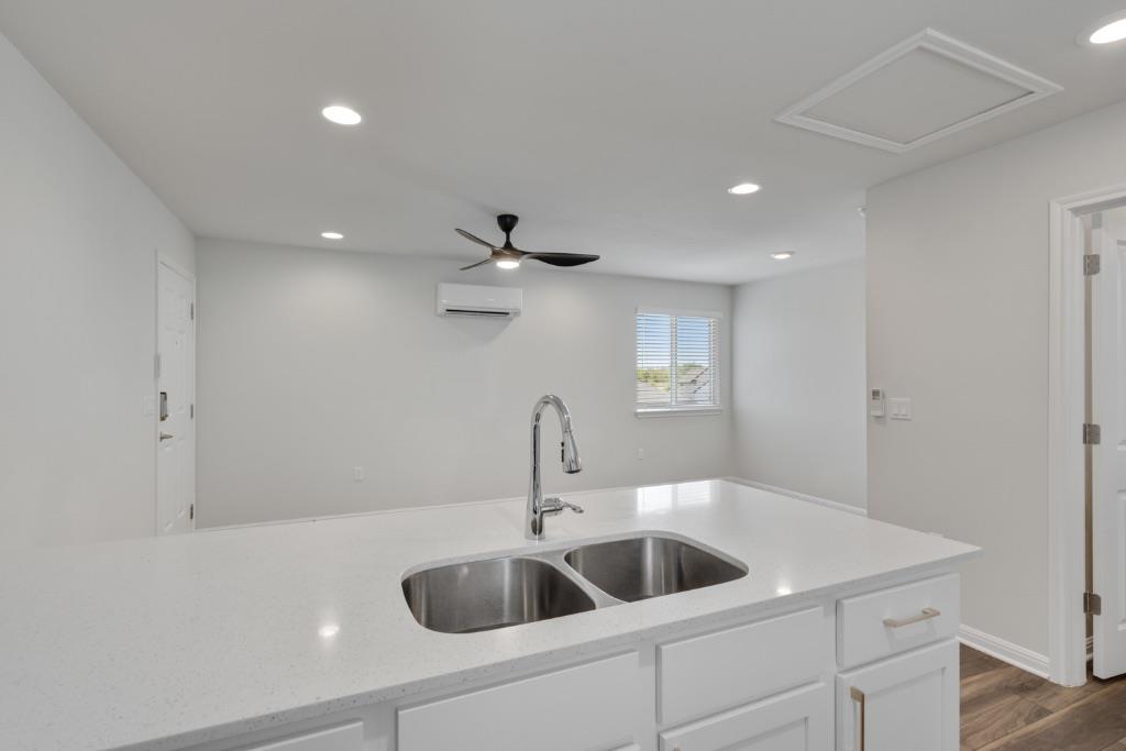 8004 Catbird Ln Casita Property Photo 6
