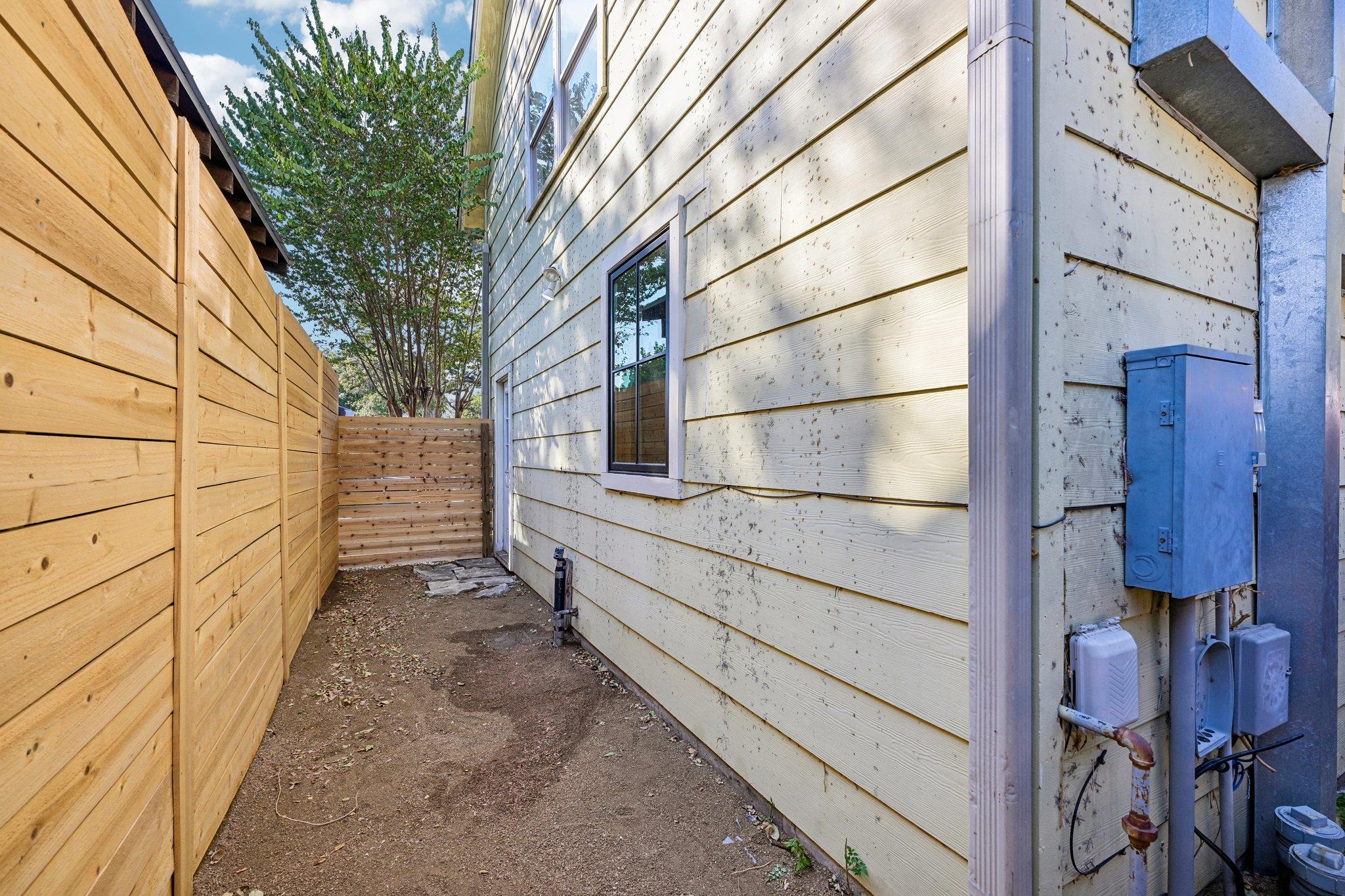 1710 E 16th St #b Property Photo 29