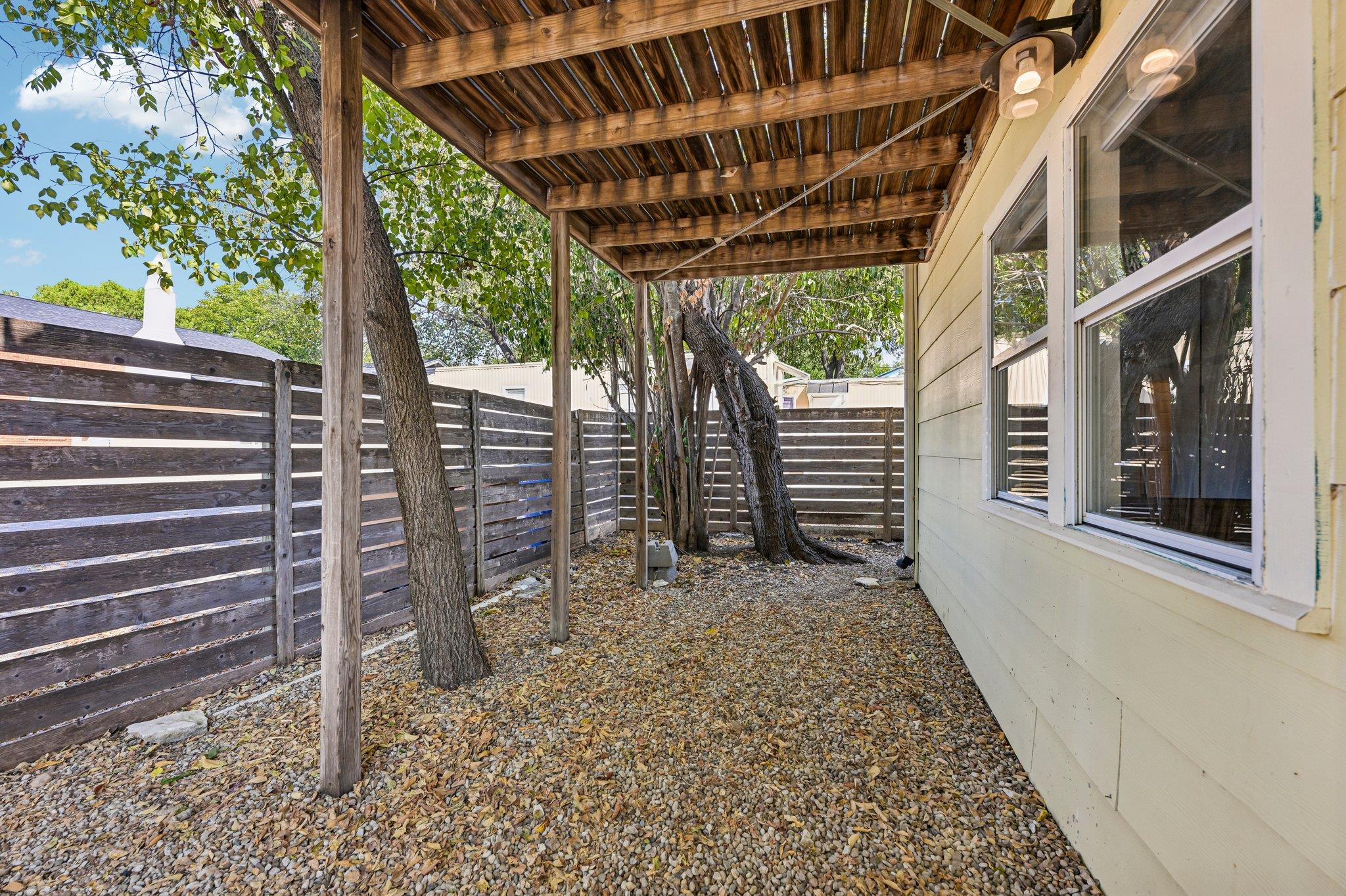 1710 E 16th St #b Property Photo 30