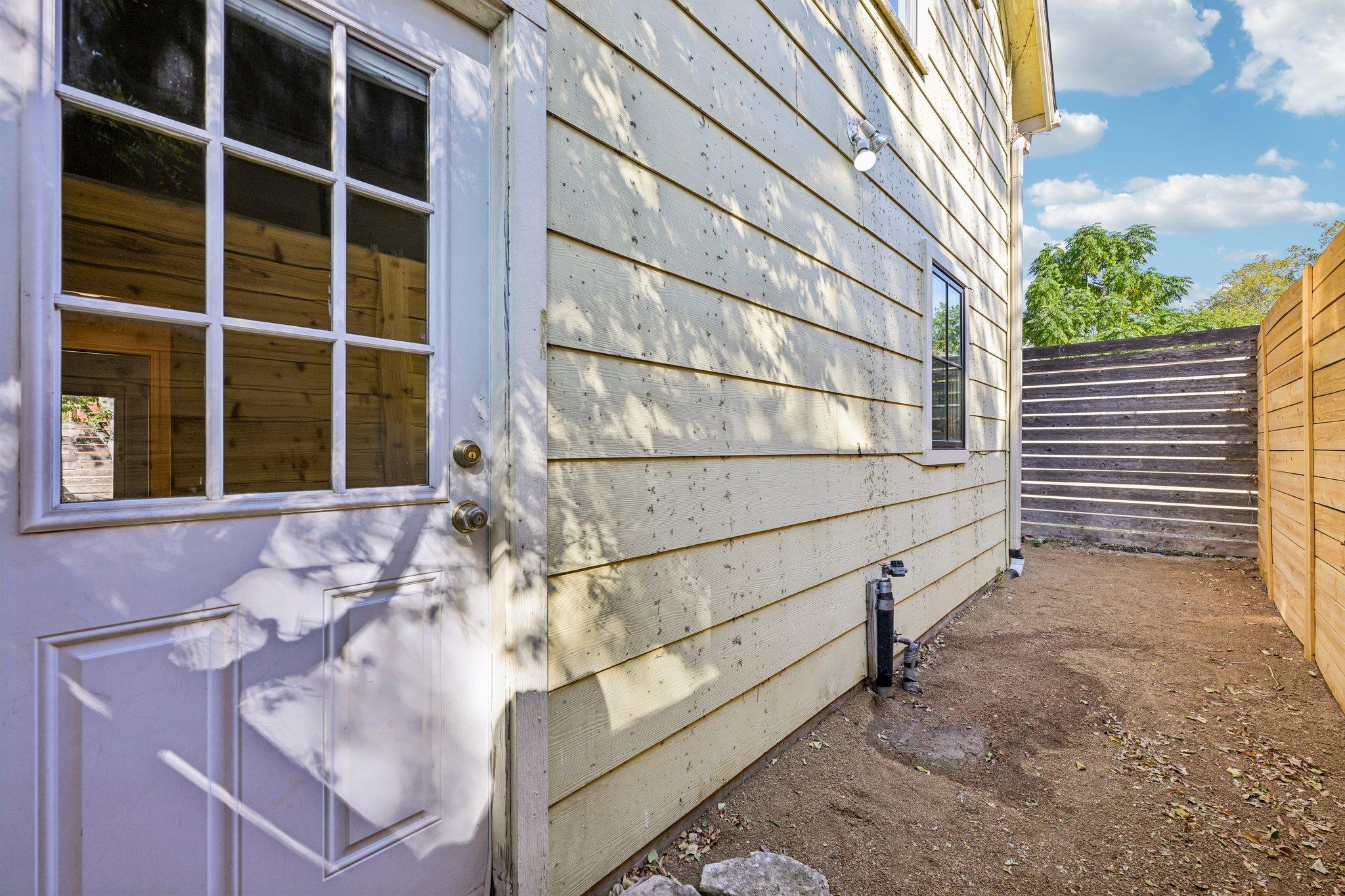 1710 E 16th St #b Property Photo 34