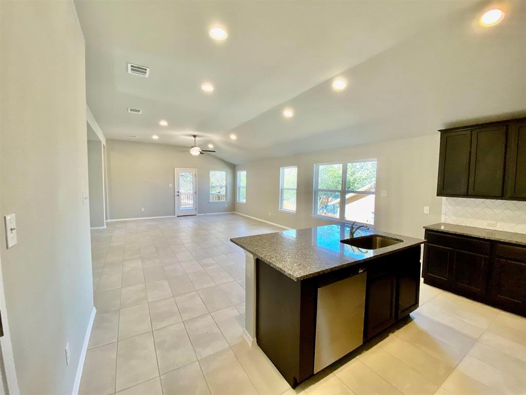 3702 Austin Cv Property Photo 11