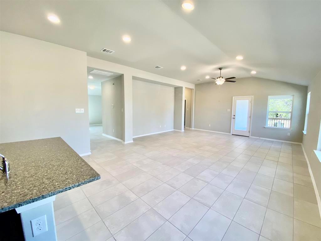 3702 Austin Cv Property Photo 12