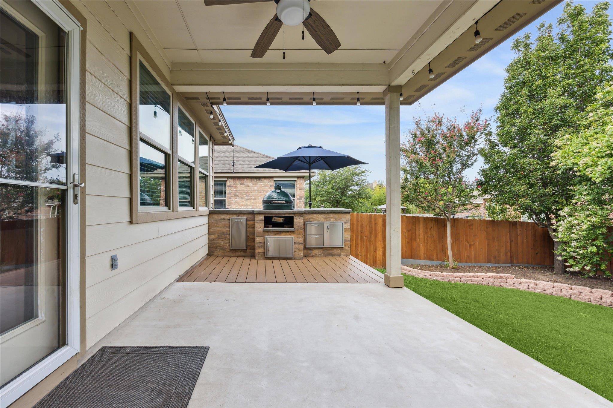 9520 Sydney Marilyn Ln Property Photo 23