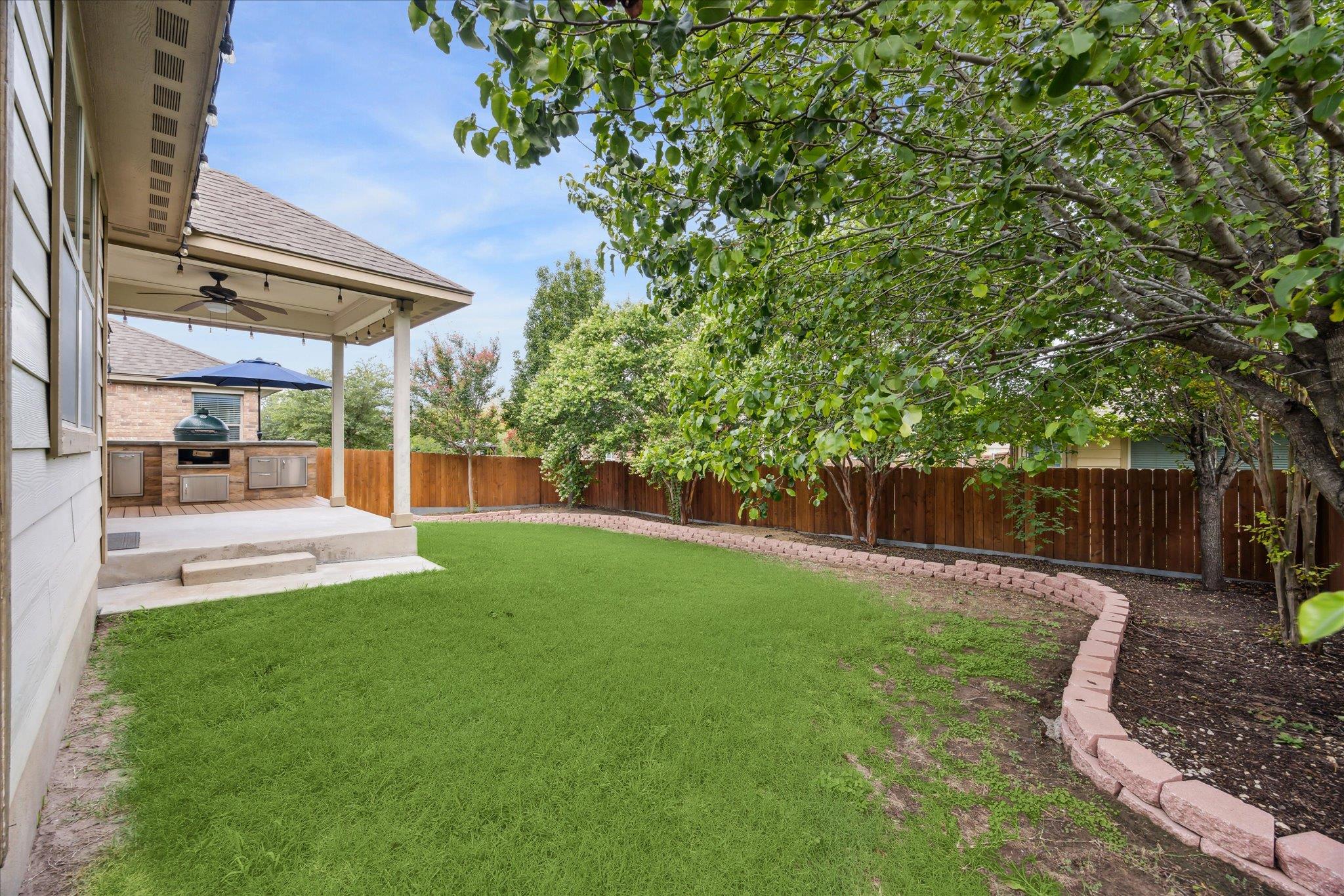 9520 Sydney Marilyn Ln Property Photo 24