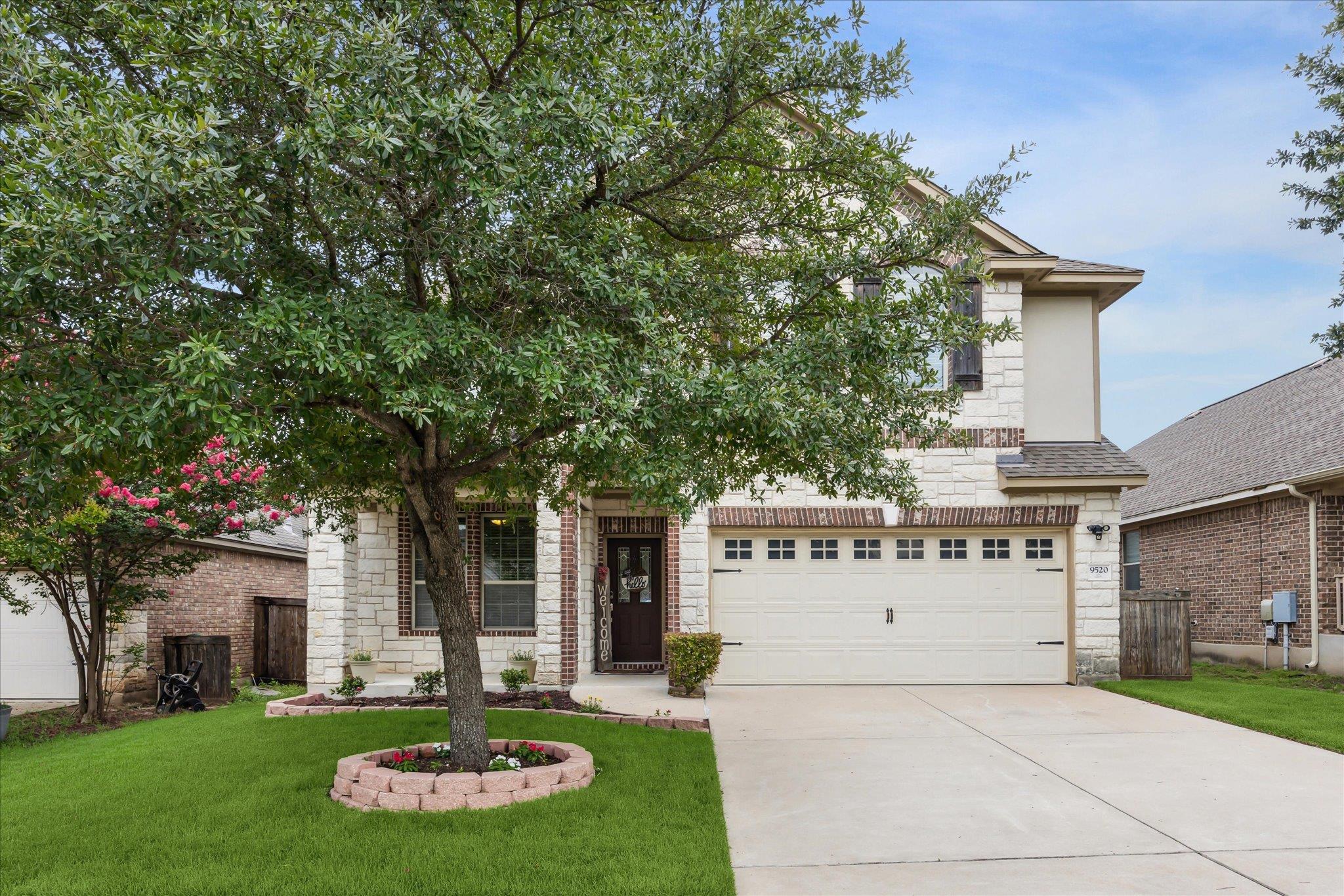 9520 Sydney Marilyn Ln Property Photo 26