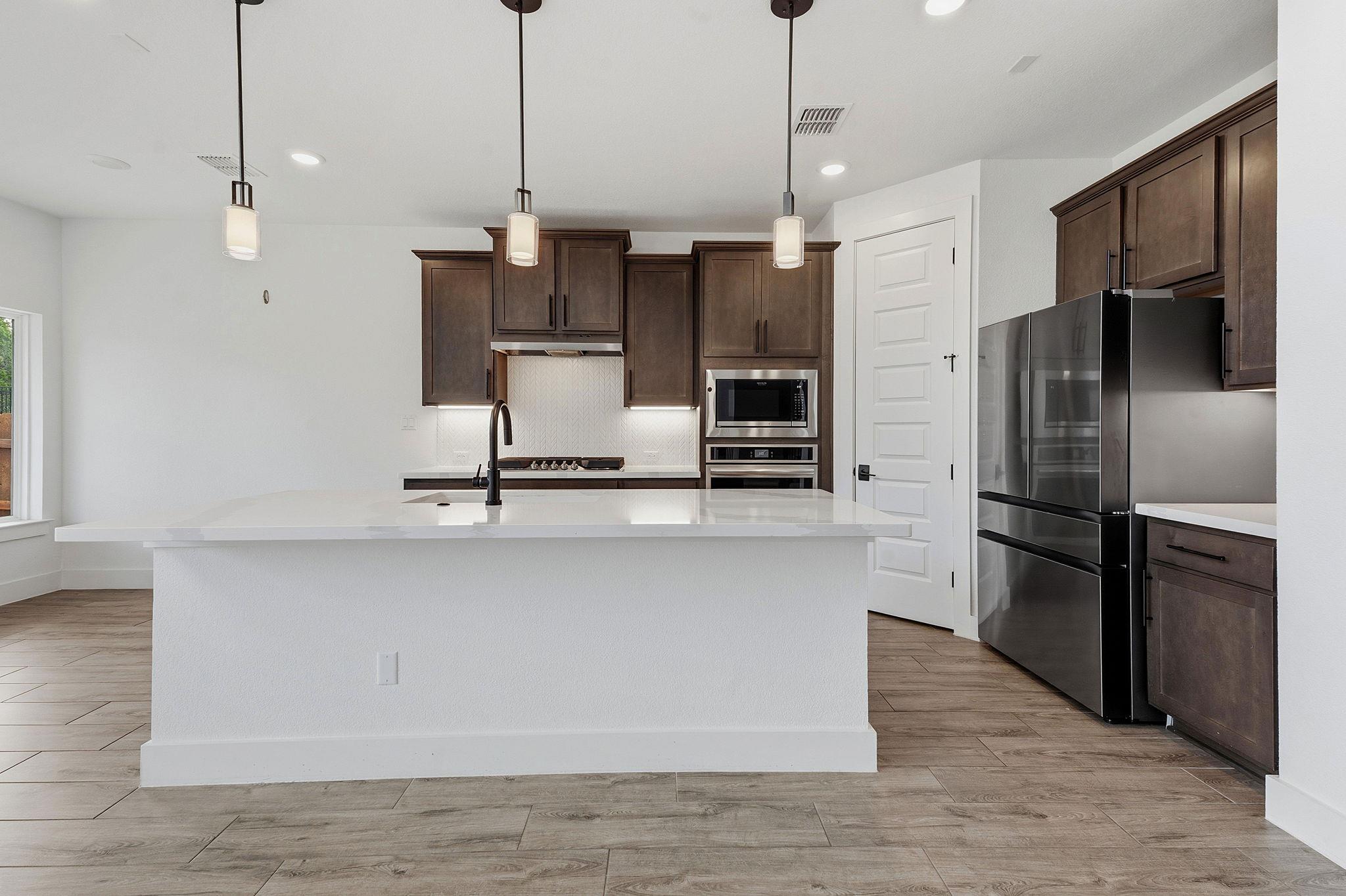 1102 Sage Thrasher Cir Property Photo 13