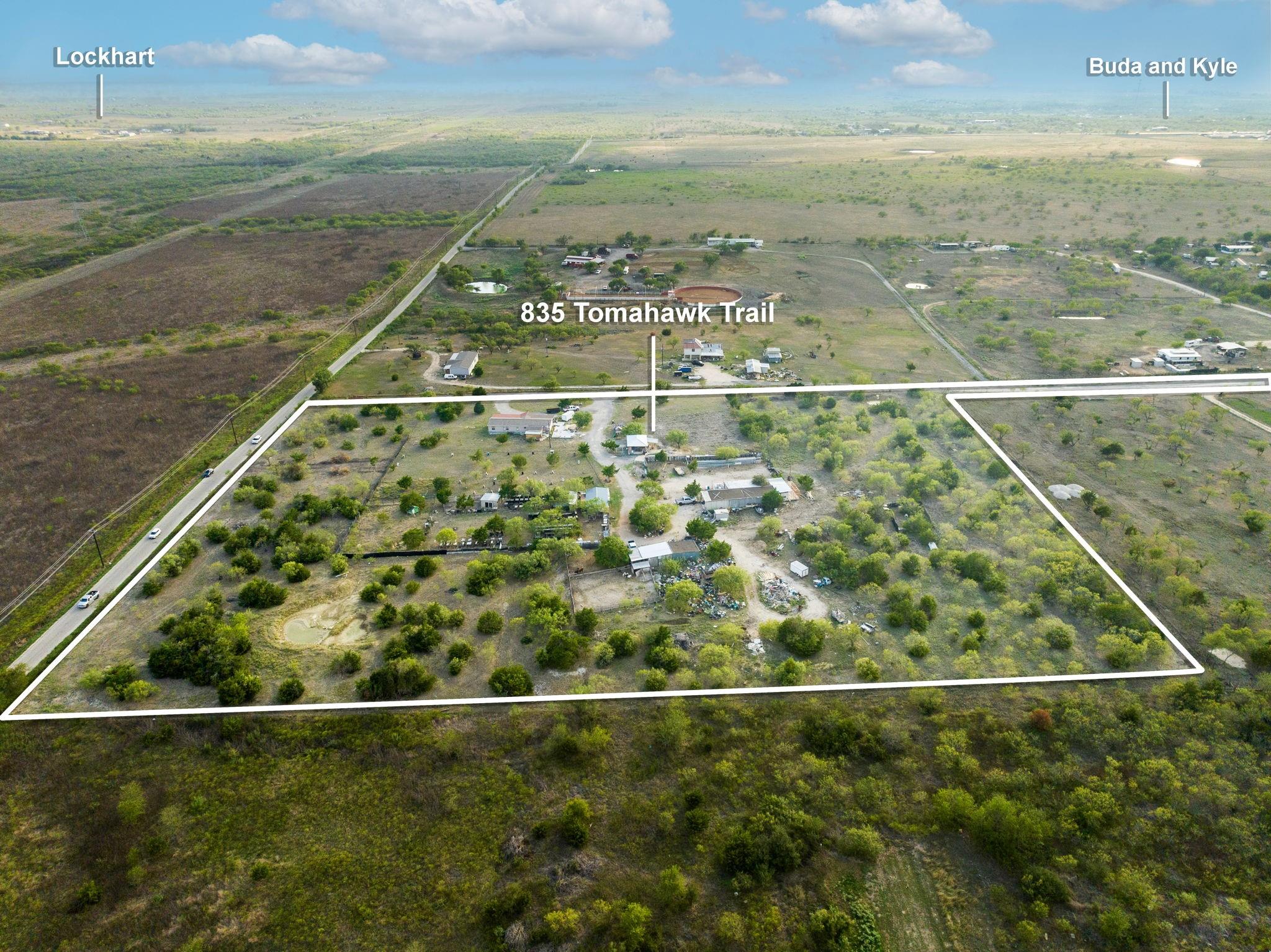 835 Tomahawk Trl Property Photo 2