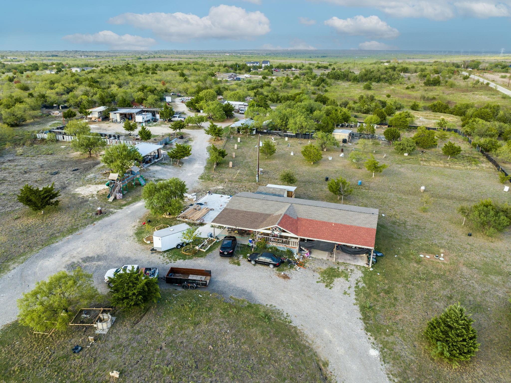 835 Tomahawk Trl Property Photo 4