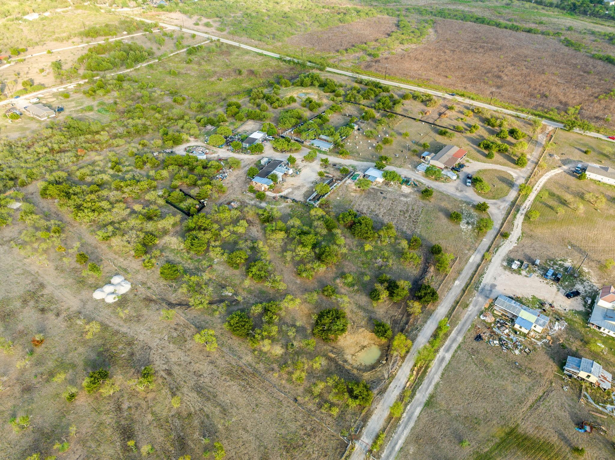 835 Tomahawk Trl Property Photo 22