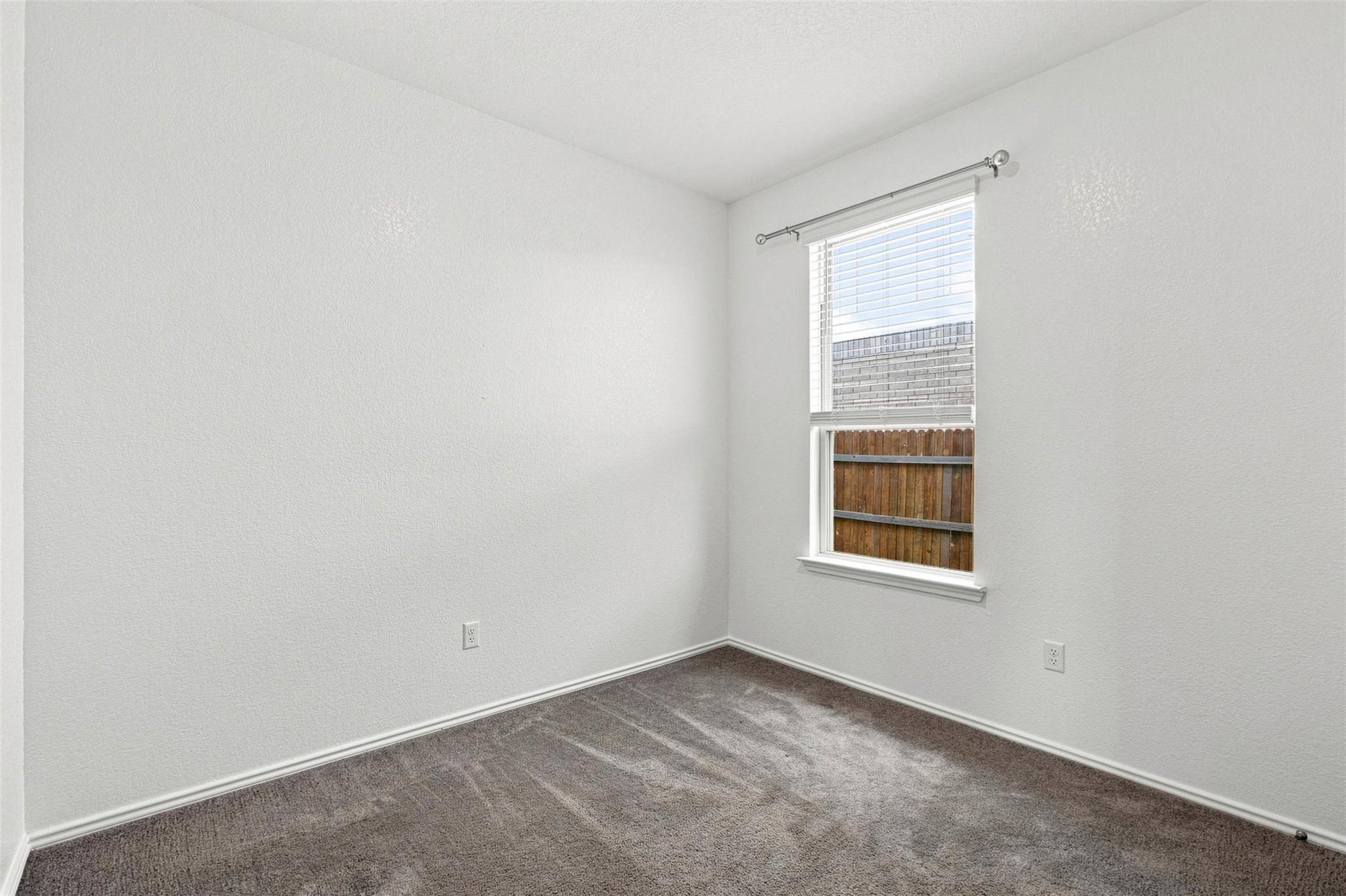 100 Bennington Dr Property Photo 15
