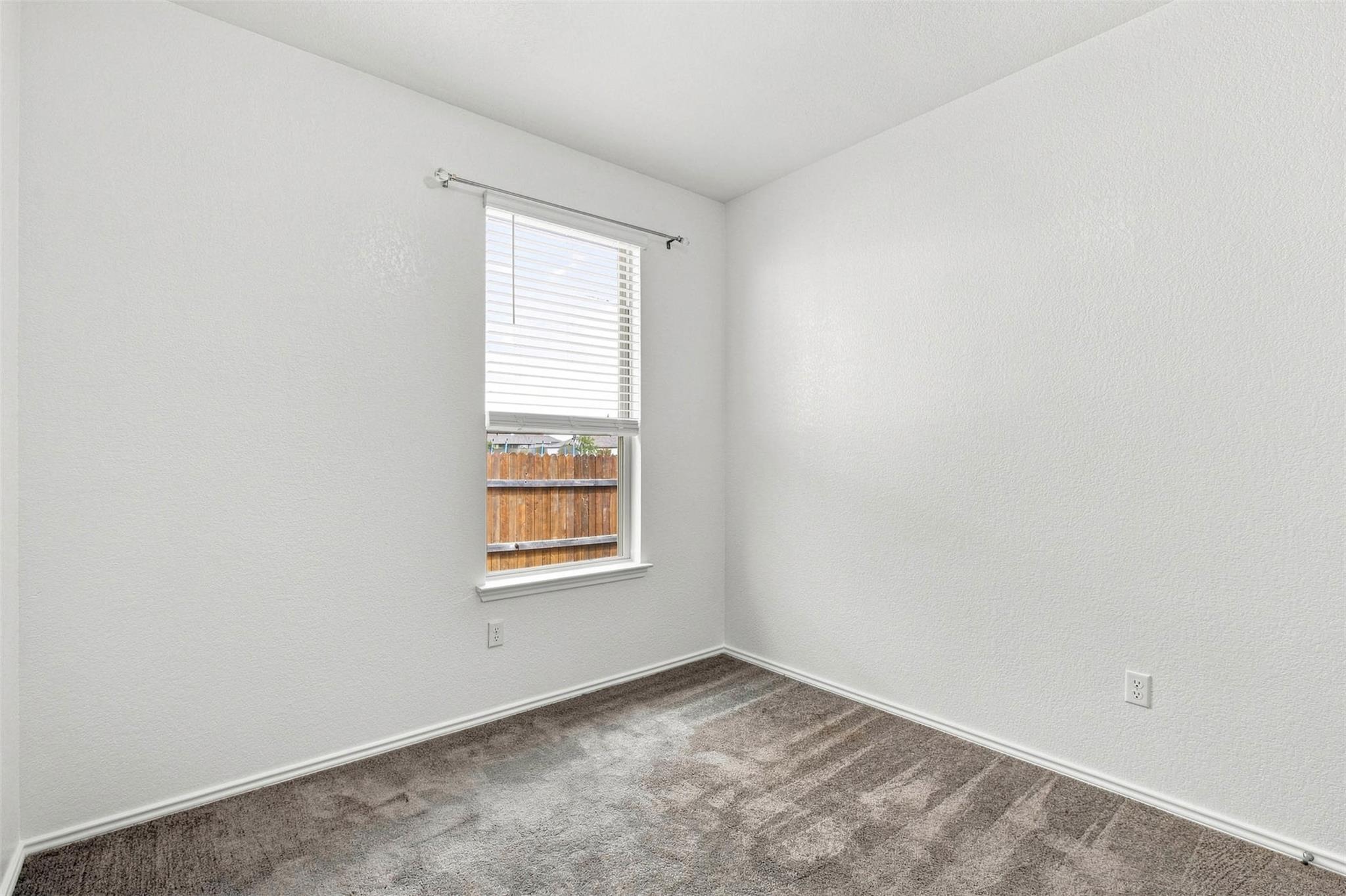 100 Bennington Dr Property Photo 18