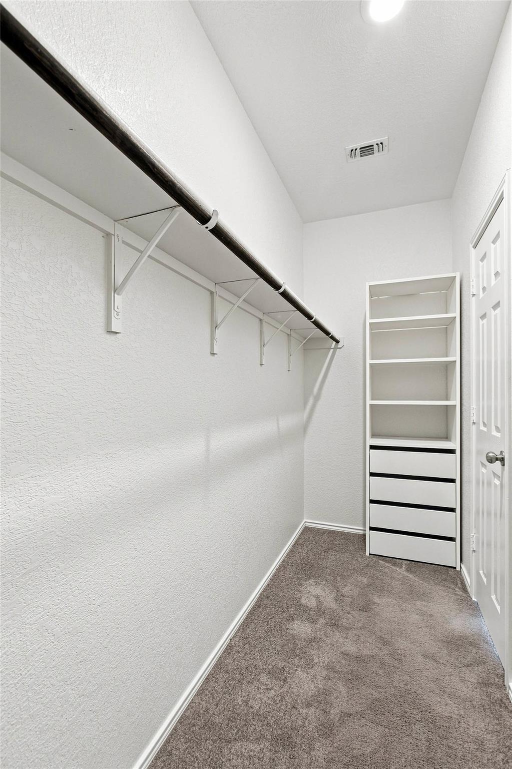 100 Bennington Dr Property Photo 20