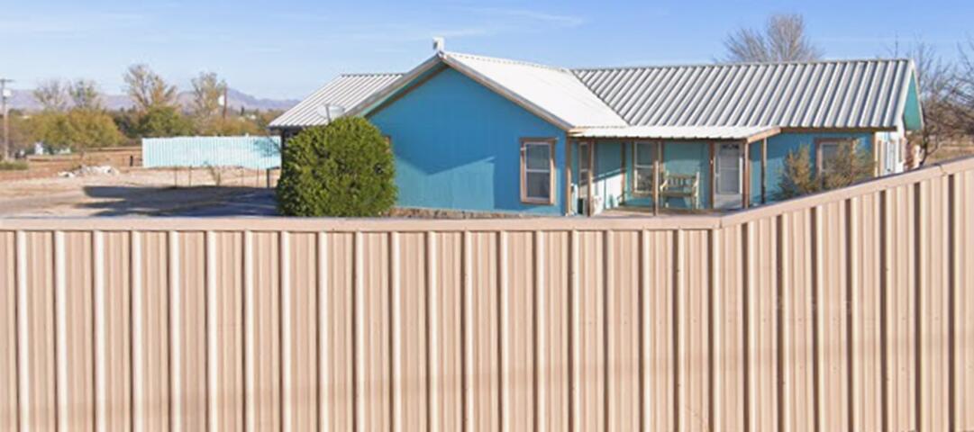 401 Airport Rd Property Photo 2