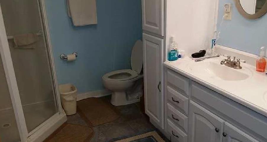 401 Airport Rd Property Photo 6