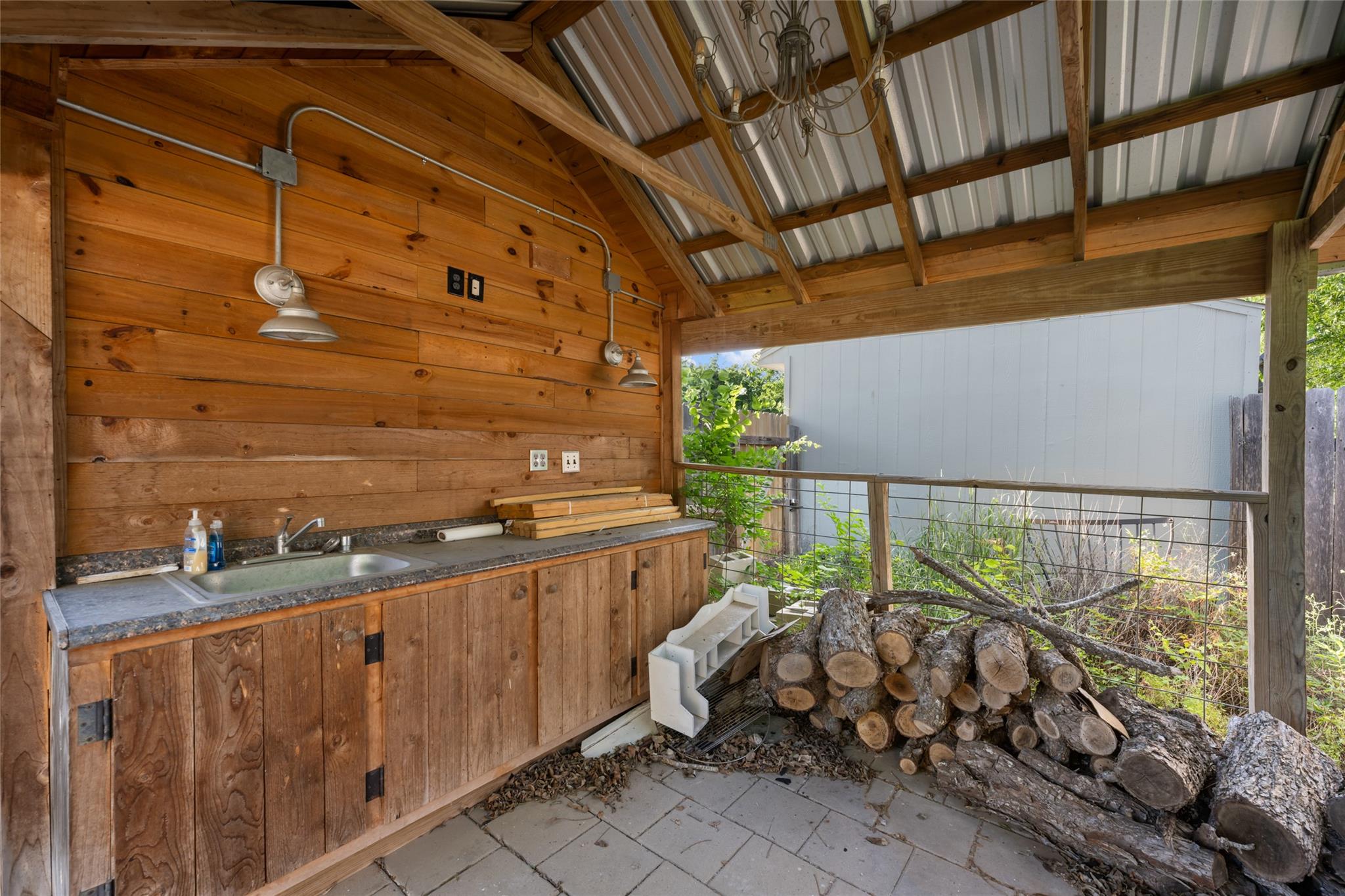 117 N Main St Property Photo 36