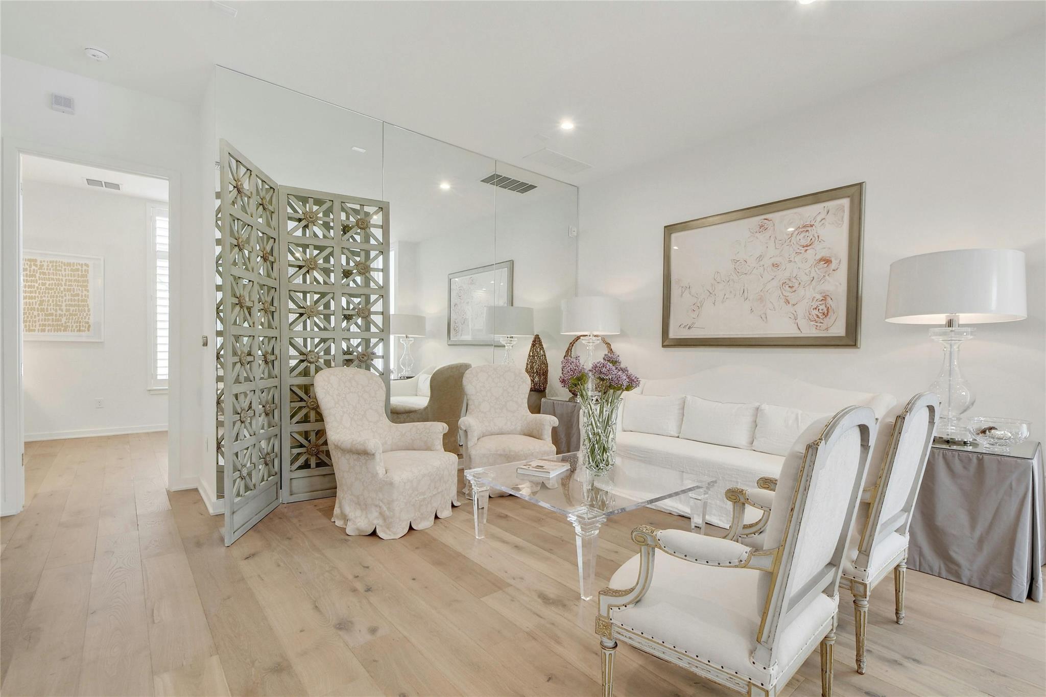 2510 Sutherland St Property Photo 8