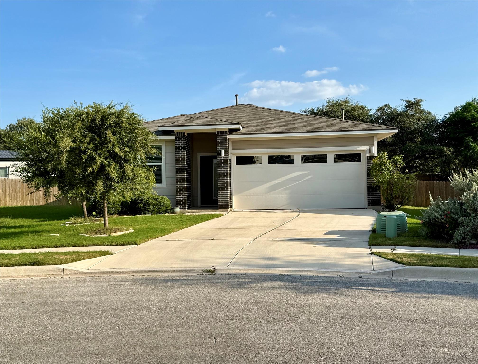 160 Filifera Ct Property Photo 1