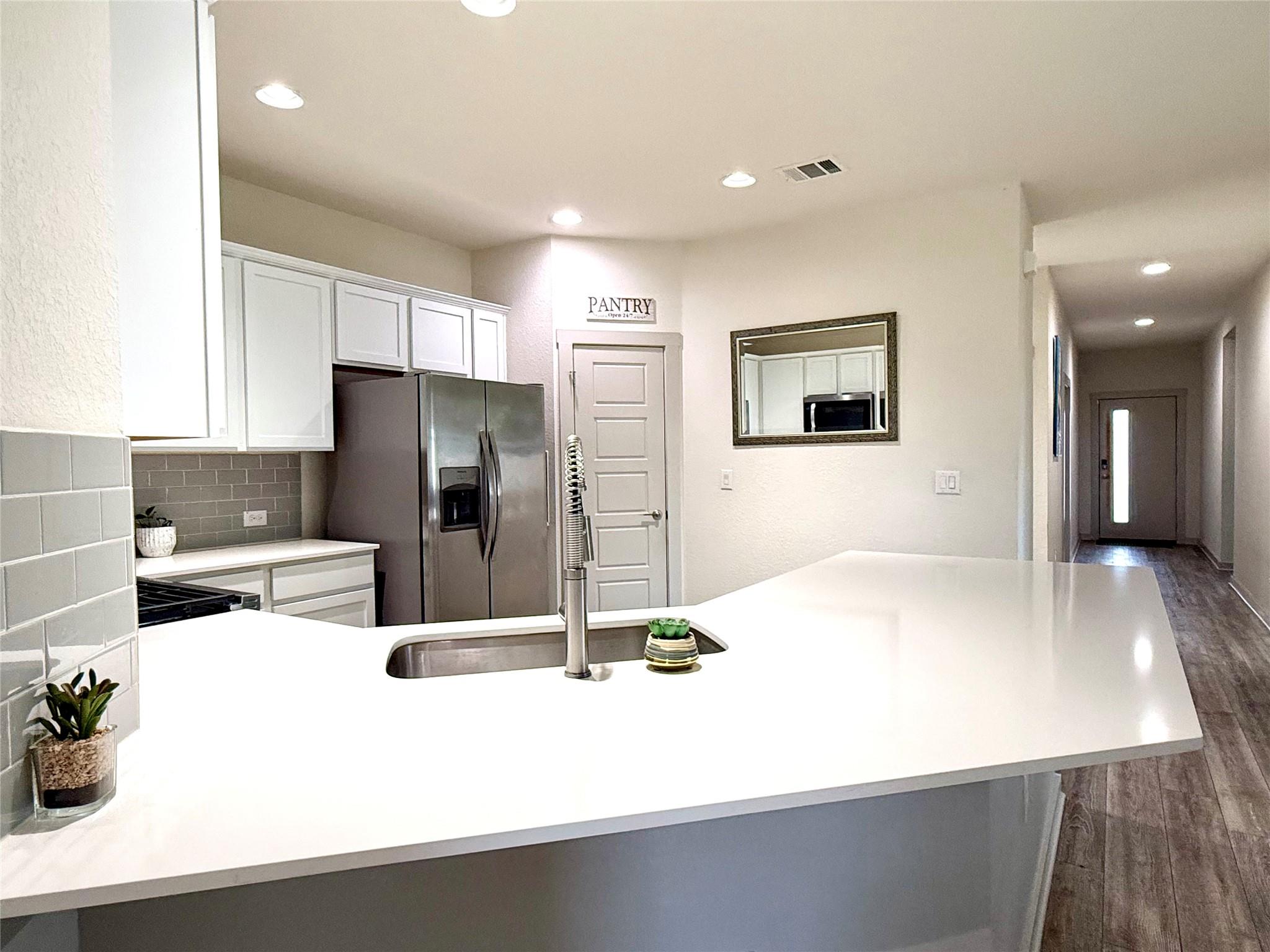 160 Filifera Ct Property Photo 10