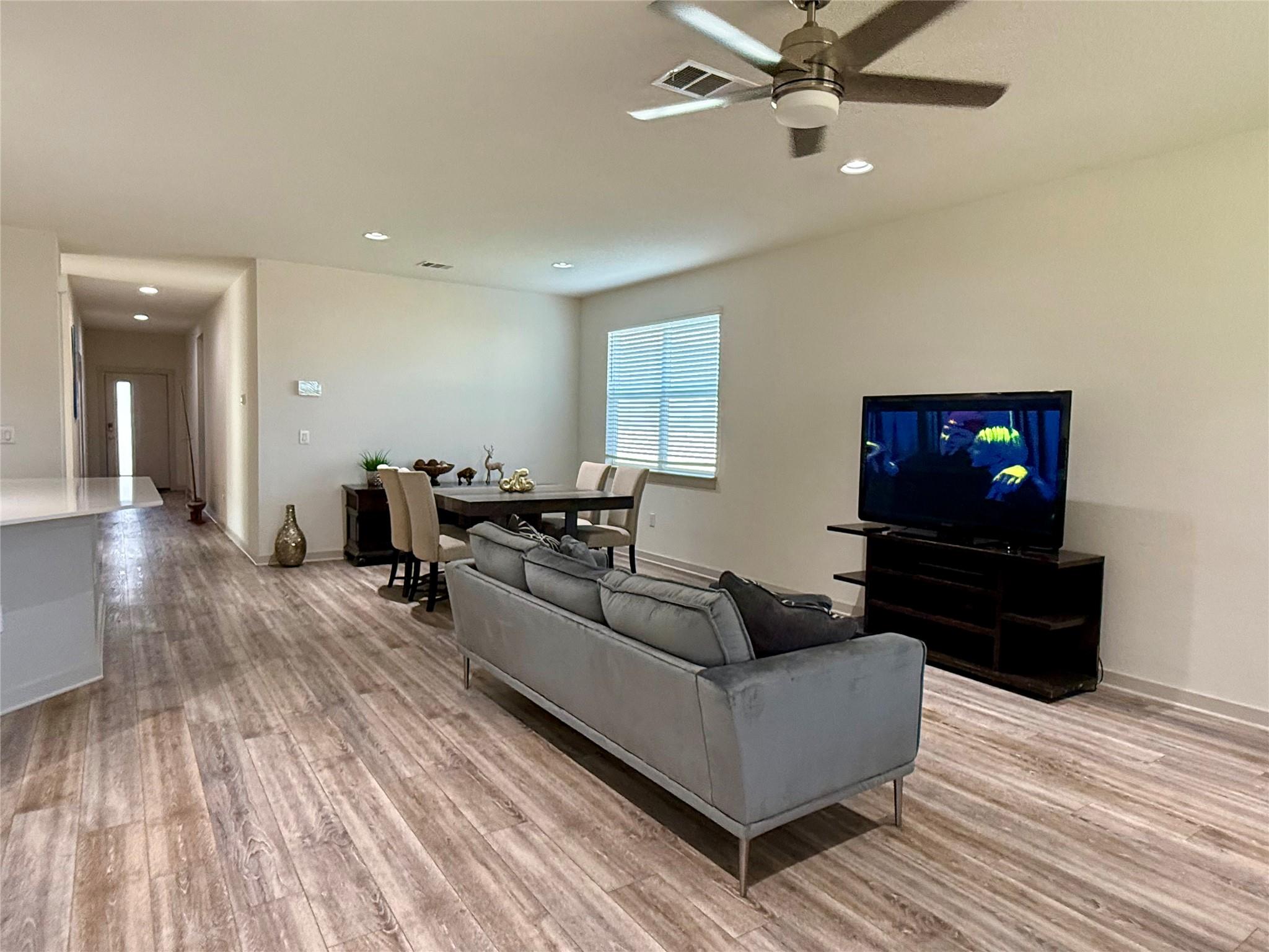160 Filifera Ct Property Photo 15