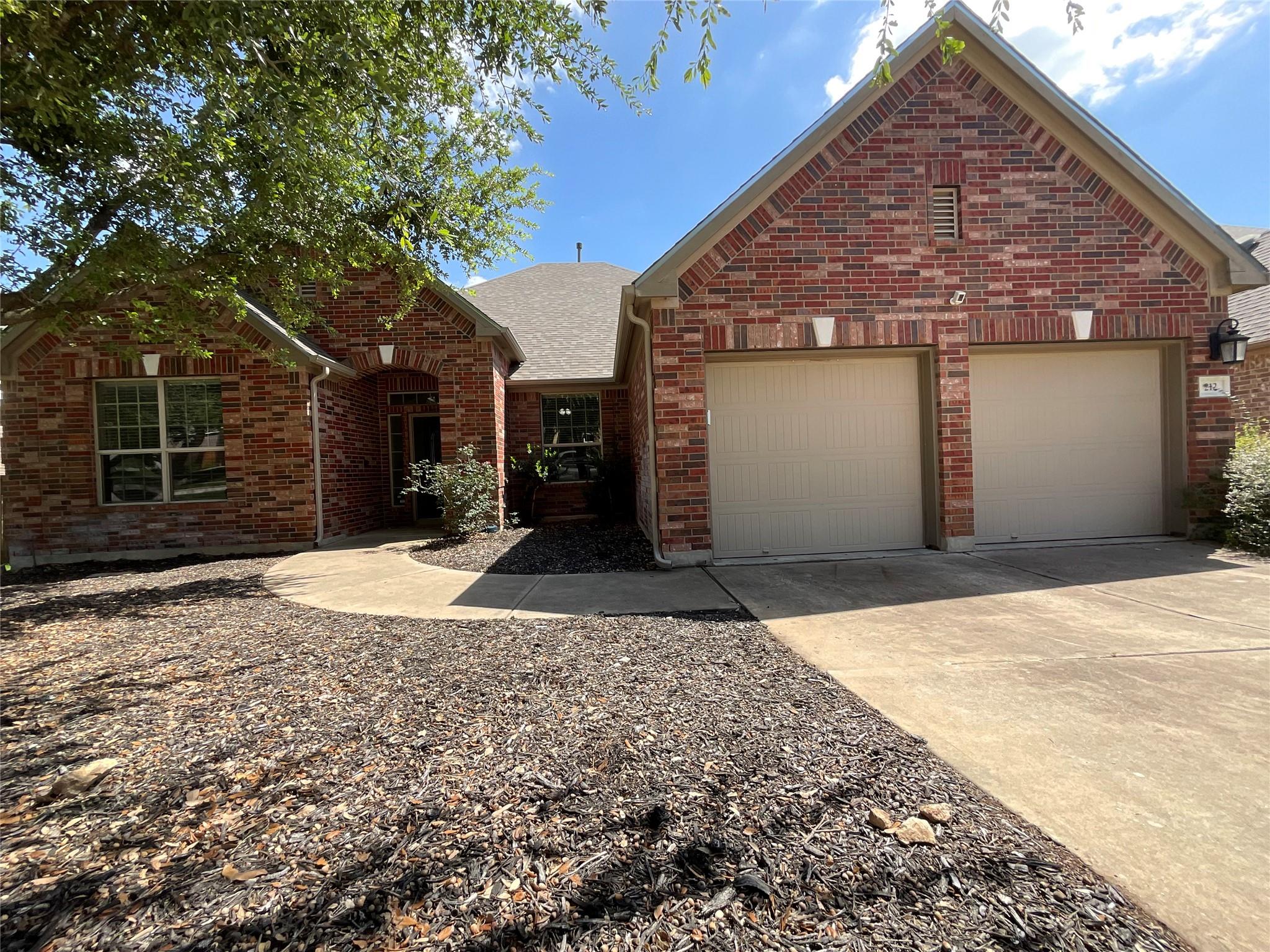 212 Choke Canyon Ln Property Photo 1