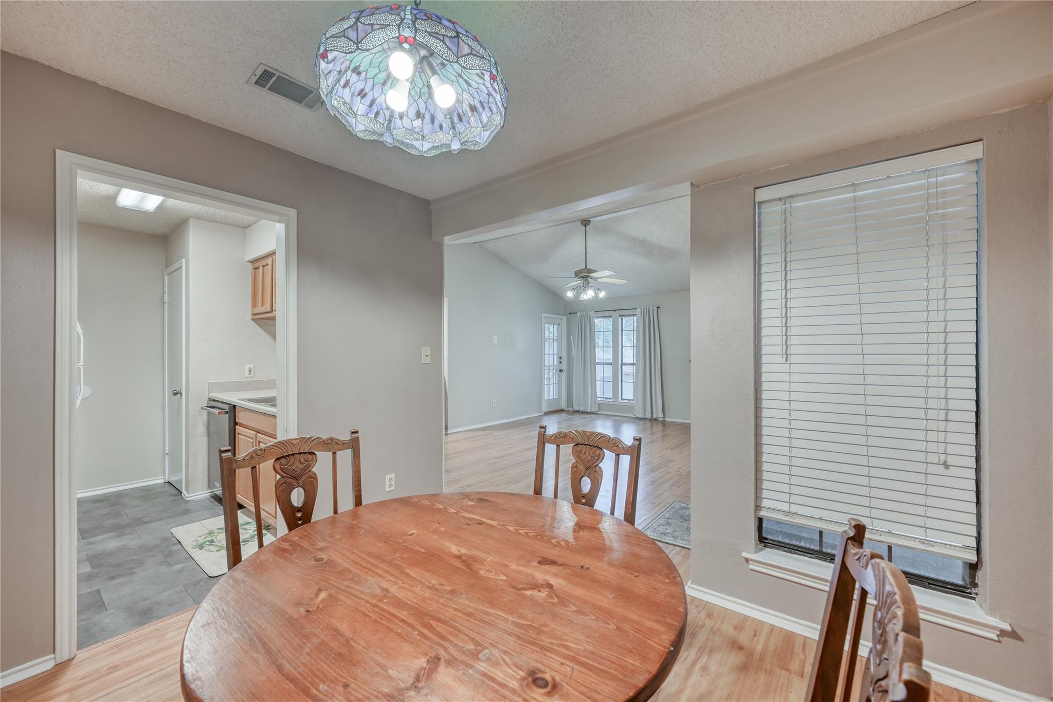 1202 Thorpe Ln #616 Property Photo 6